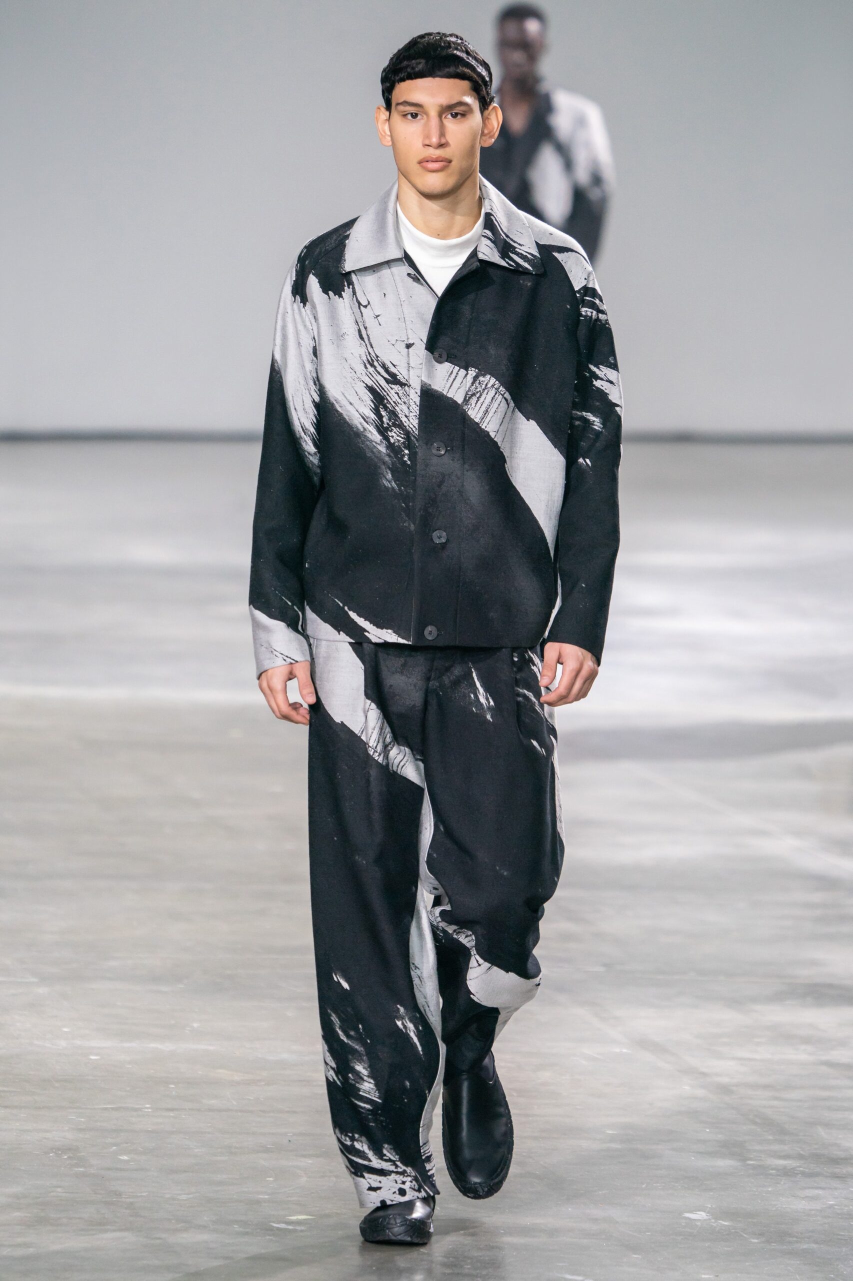 Issey Miyake F/W 19 Menswear Look 19