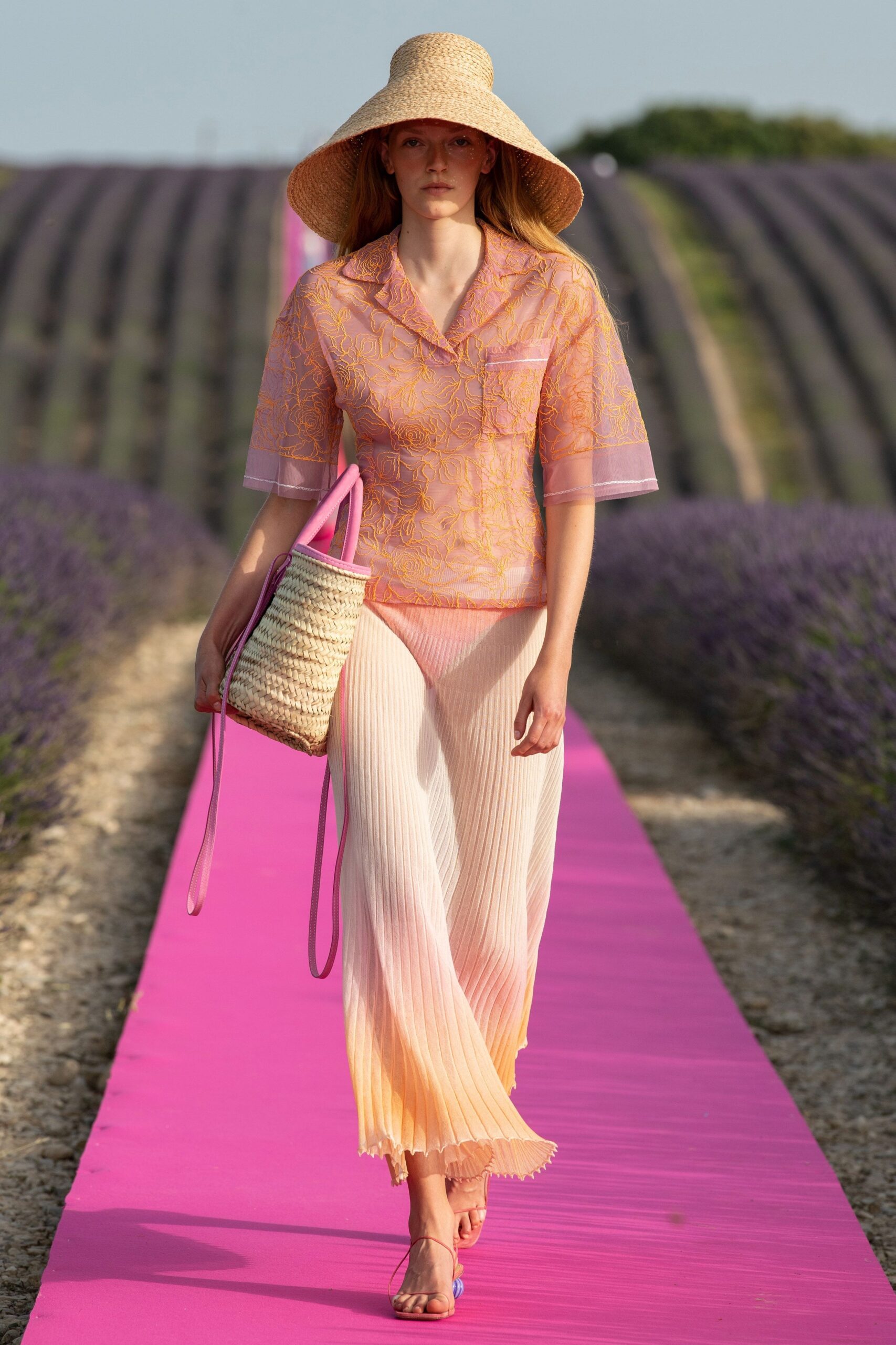 Jacquemus S/S 20 Look 39