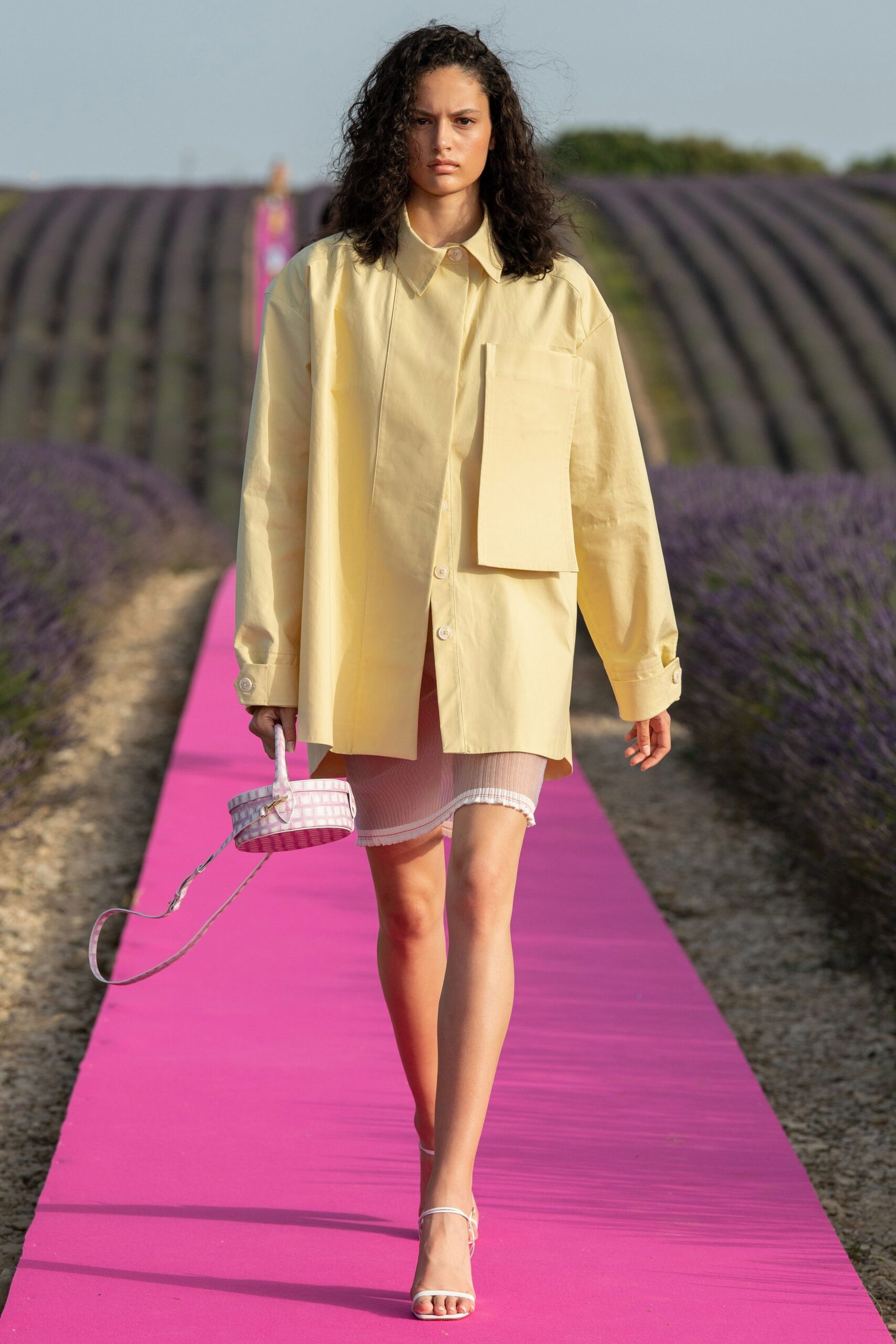 Jacquemus S/S 20 Look 44