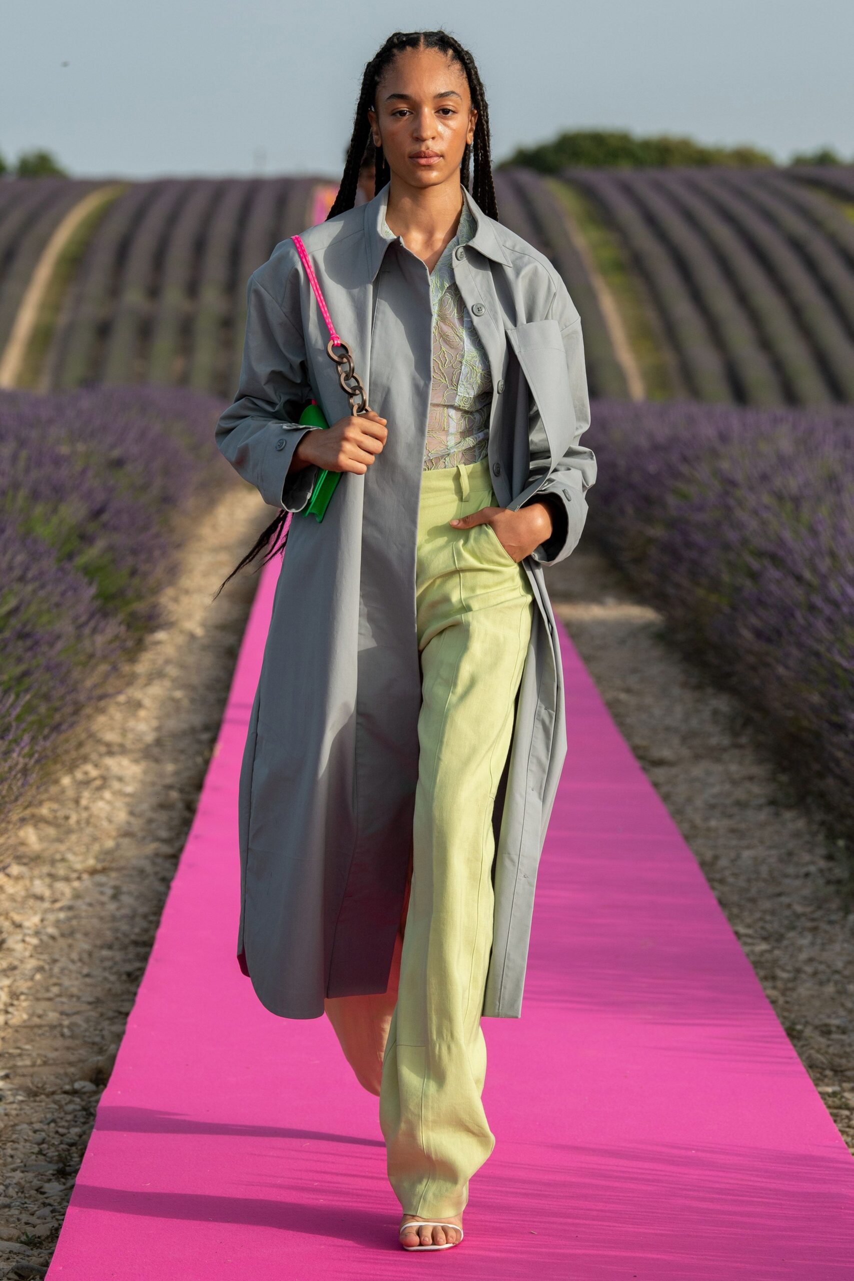 Jacquemus S/S 20 Look 49