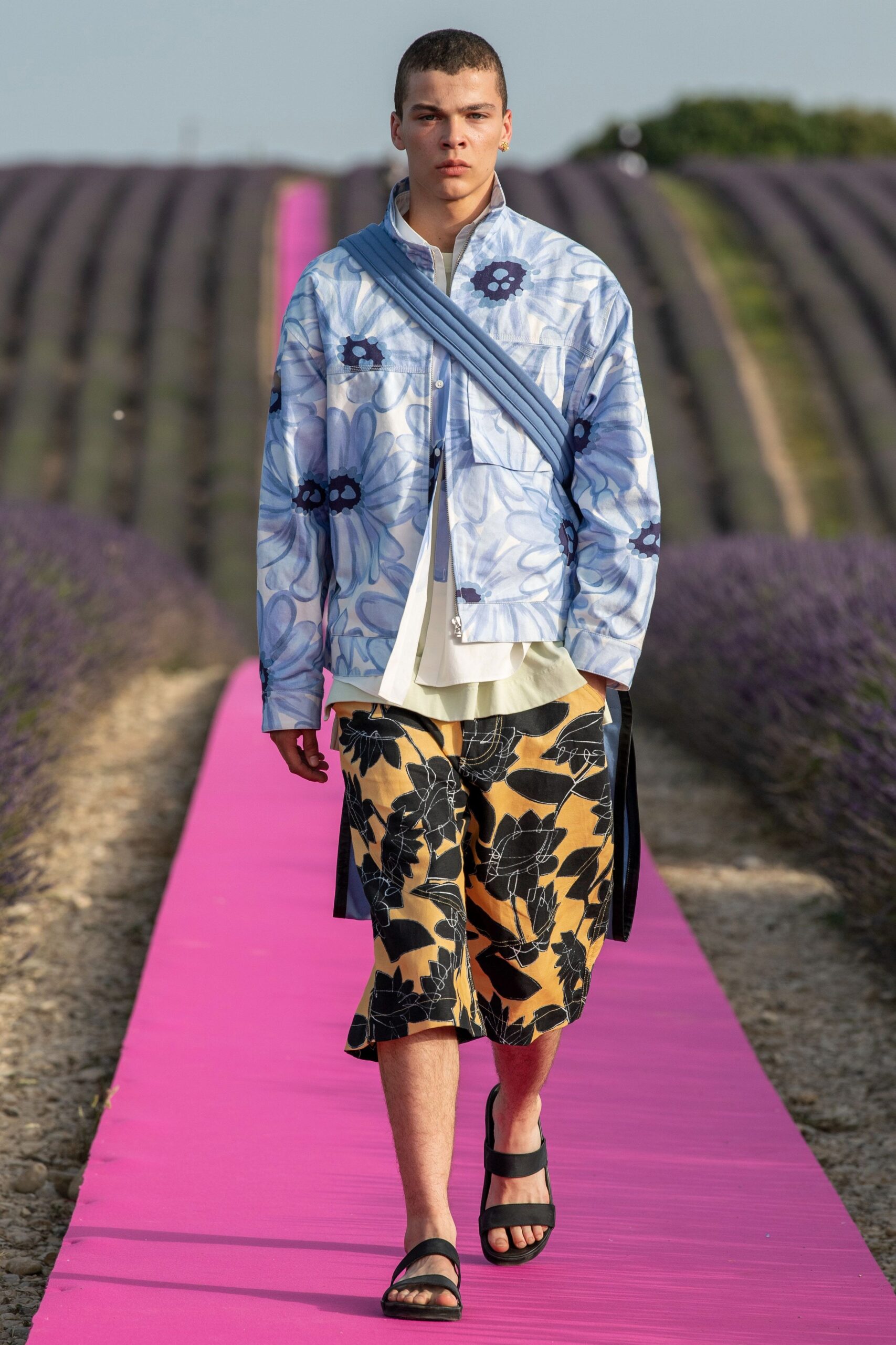Jacquemus S/S 20 Look 60
