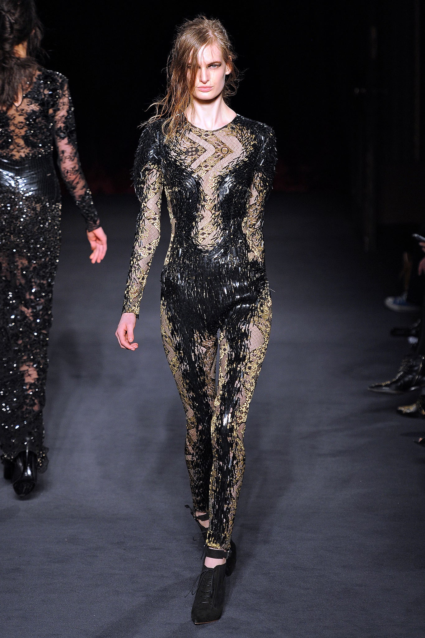 Julien Macdonald F/W 13 Look 16