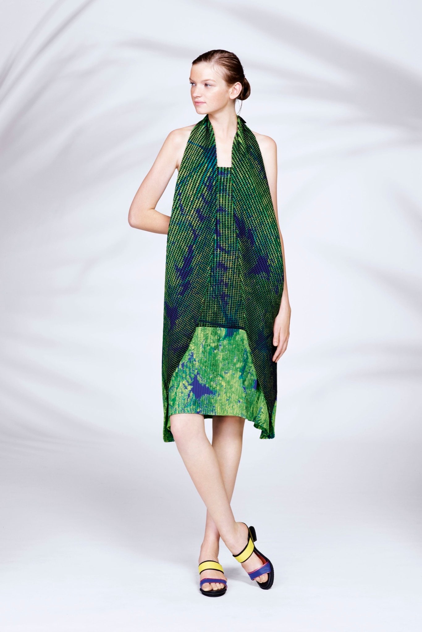 Issey Miyake Resort 16 Look 6
