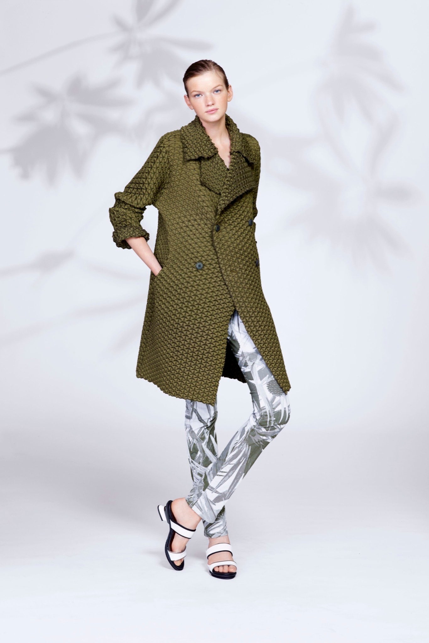 Issey Miyake Resort 16 Look 7