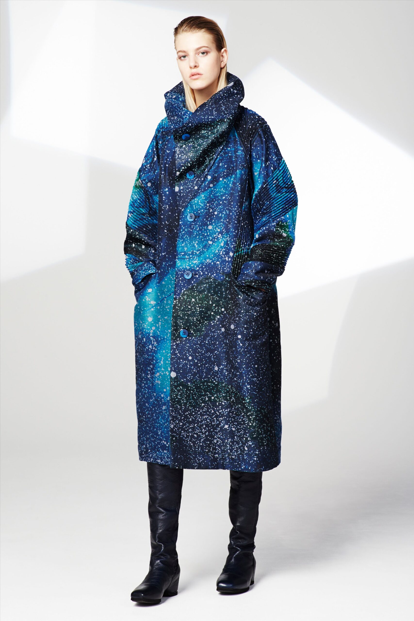 Issey Miyake Pre-Fall 2016