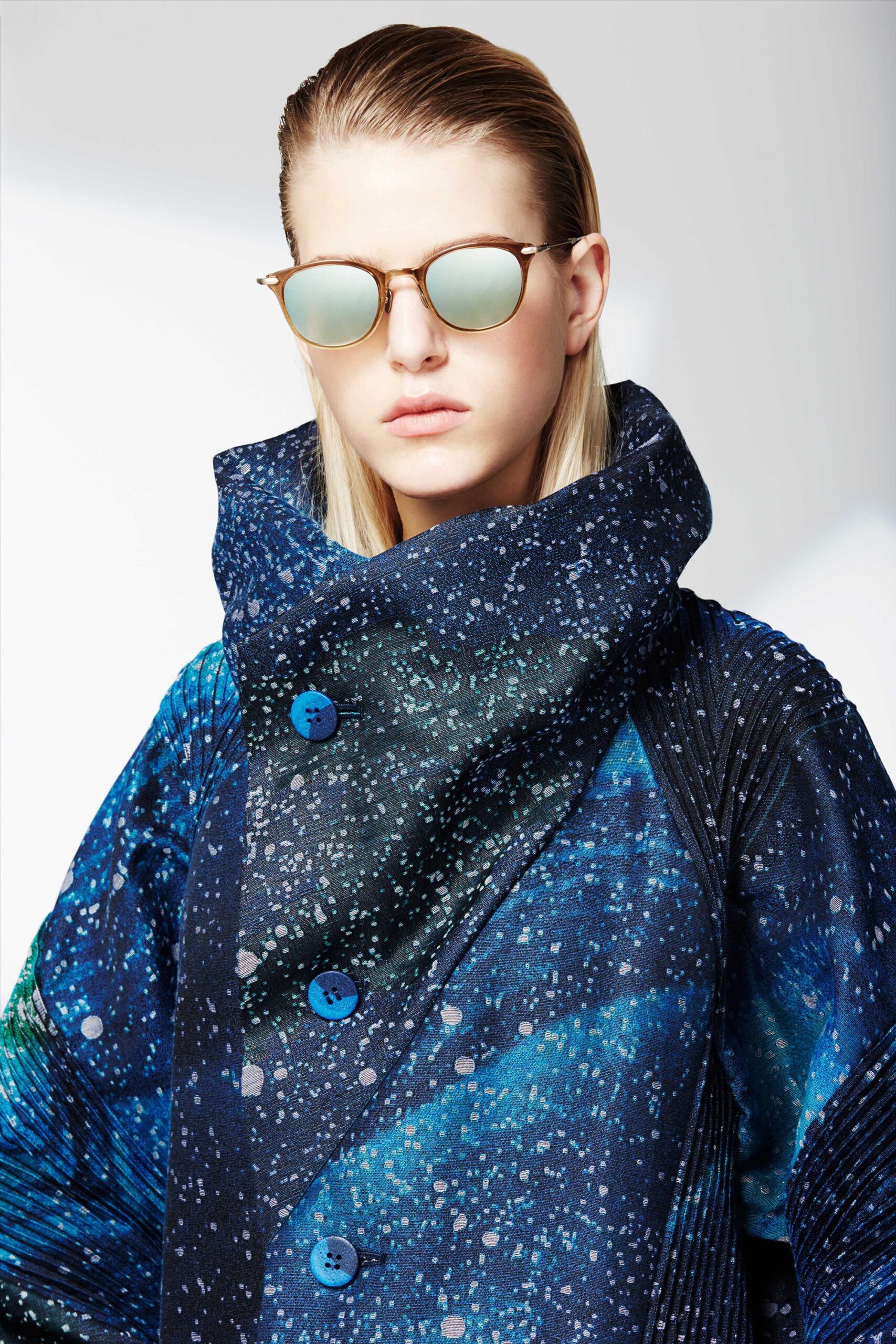 Issey Miyake F/W 16 Look 3