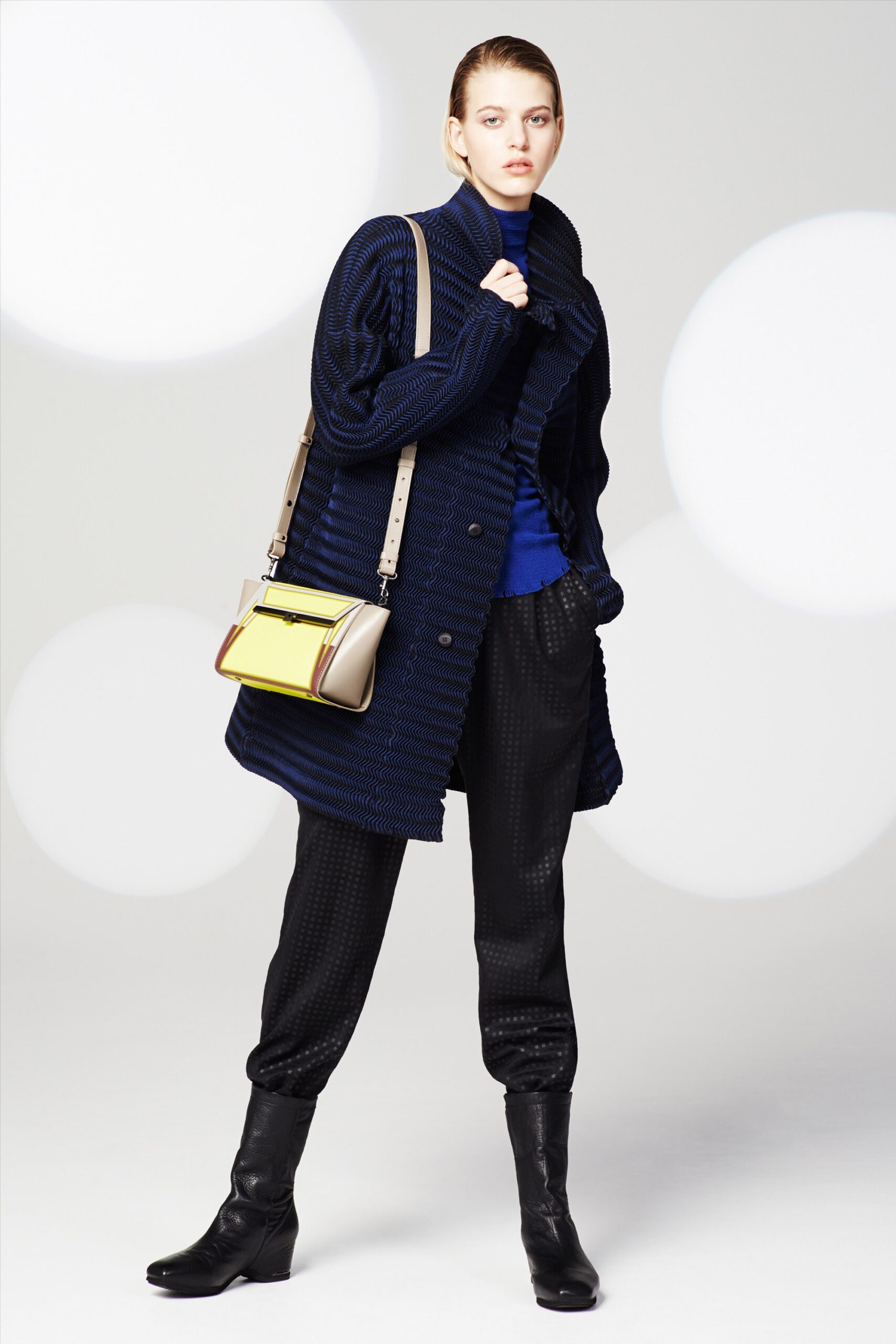 Issey Miyake F/W 16 Look 15