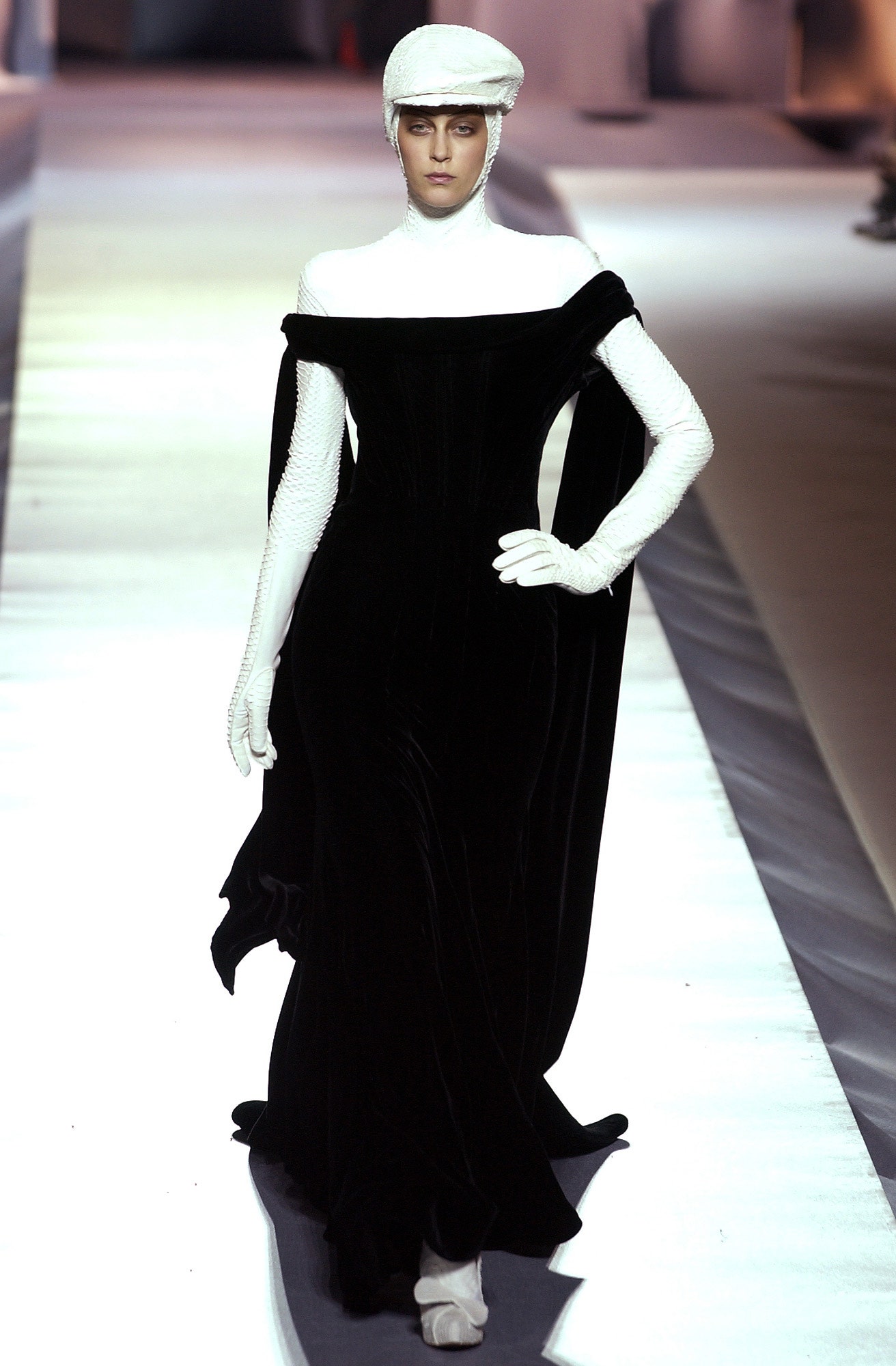 Jean Paul Gaultier F/W 03 Couture Look 37