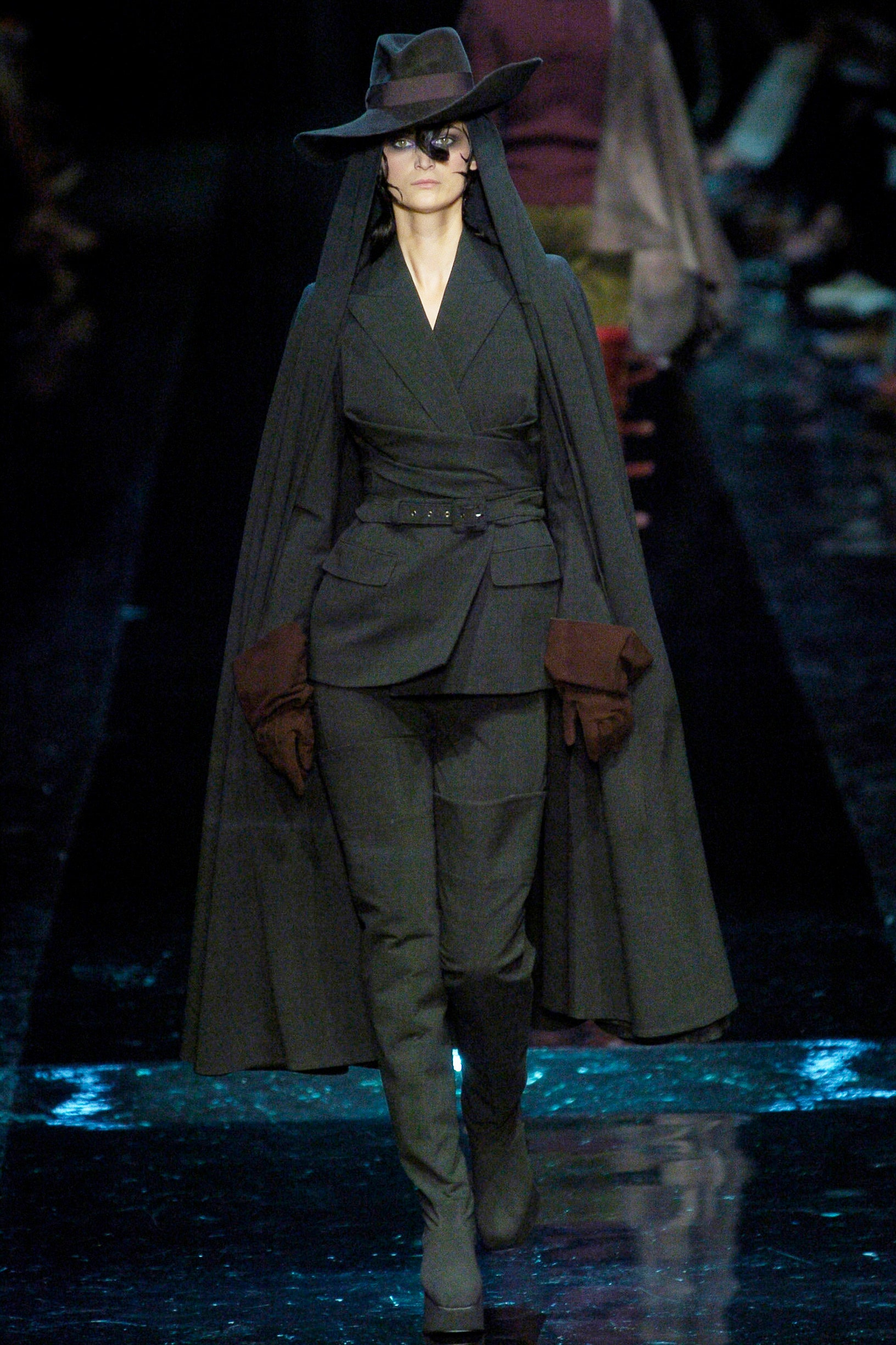 Jean Paul Gaultier F/W 04 Couture Look 4