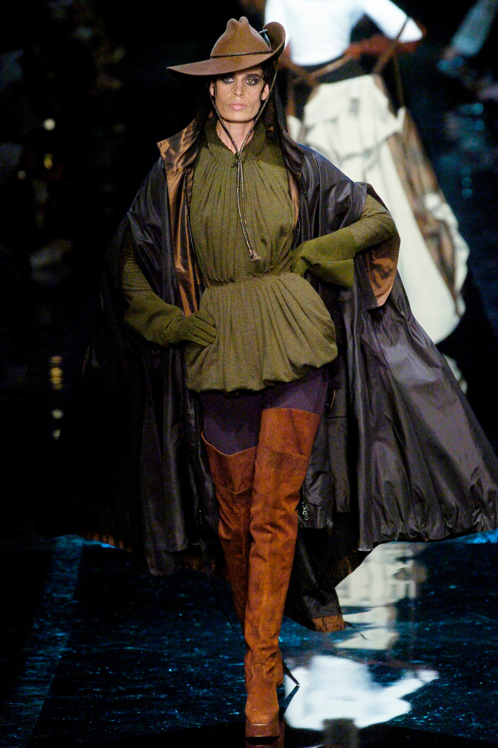 Jean Paul Gaultier F/W 04 Couture Look 8