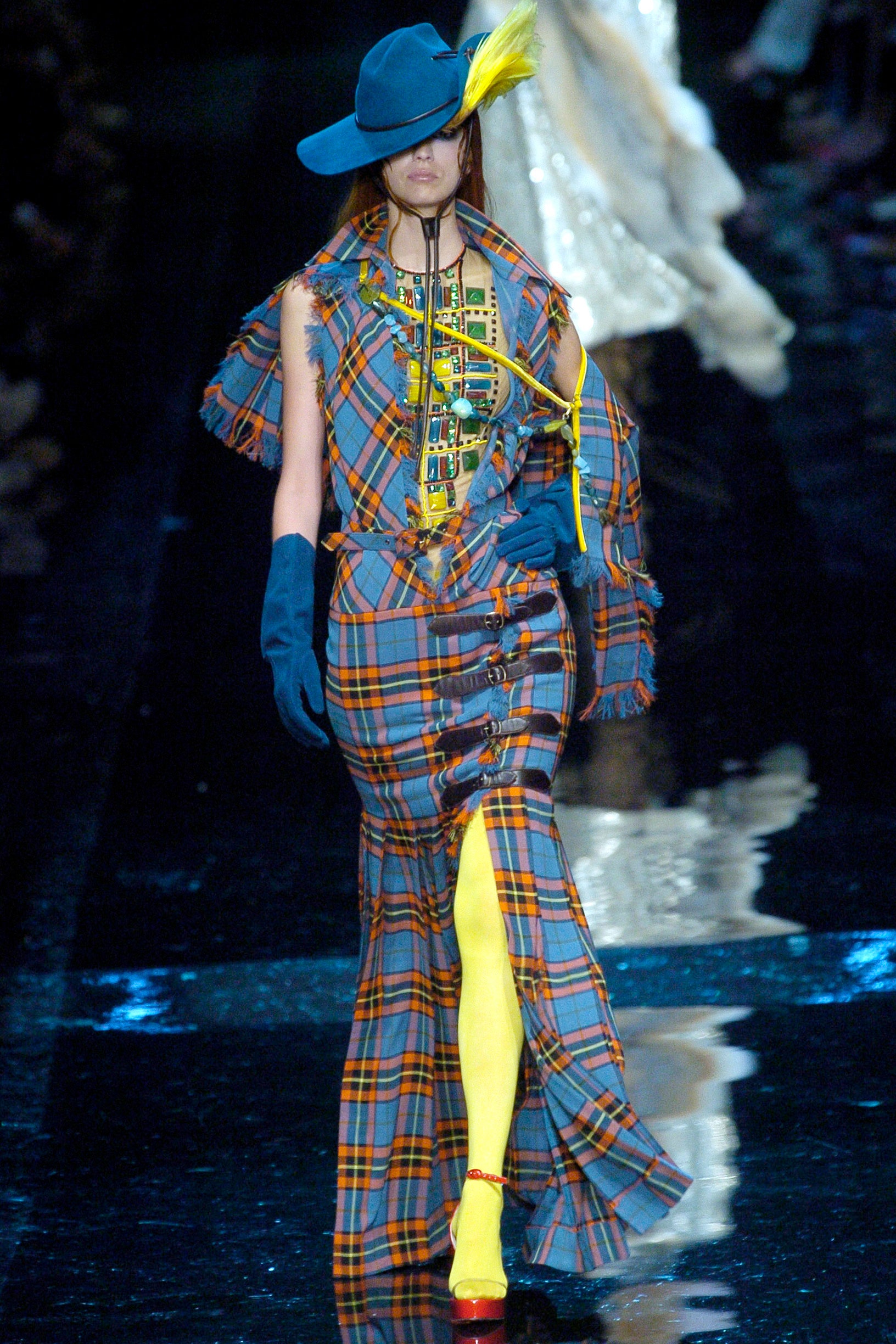 Jean Paul Gaultier F/W 04 Couture Look 20
