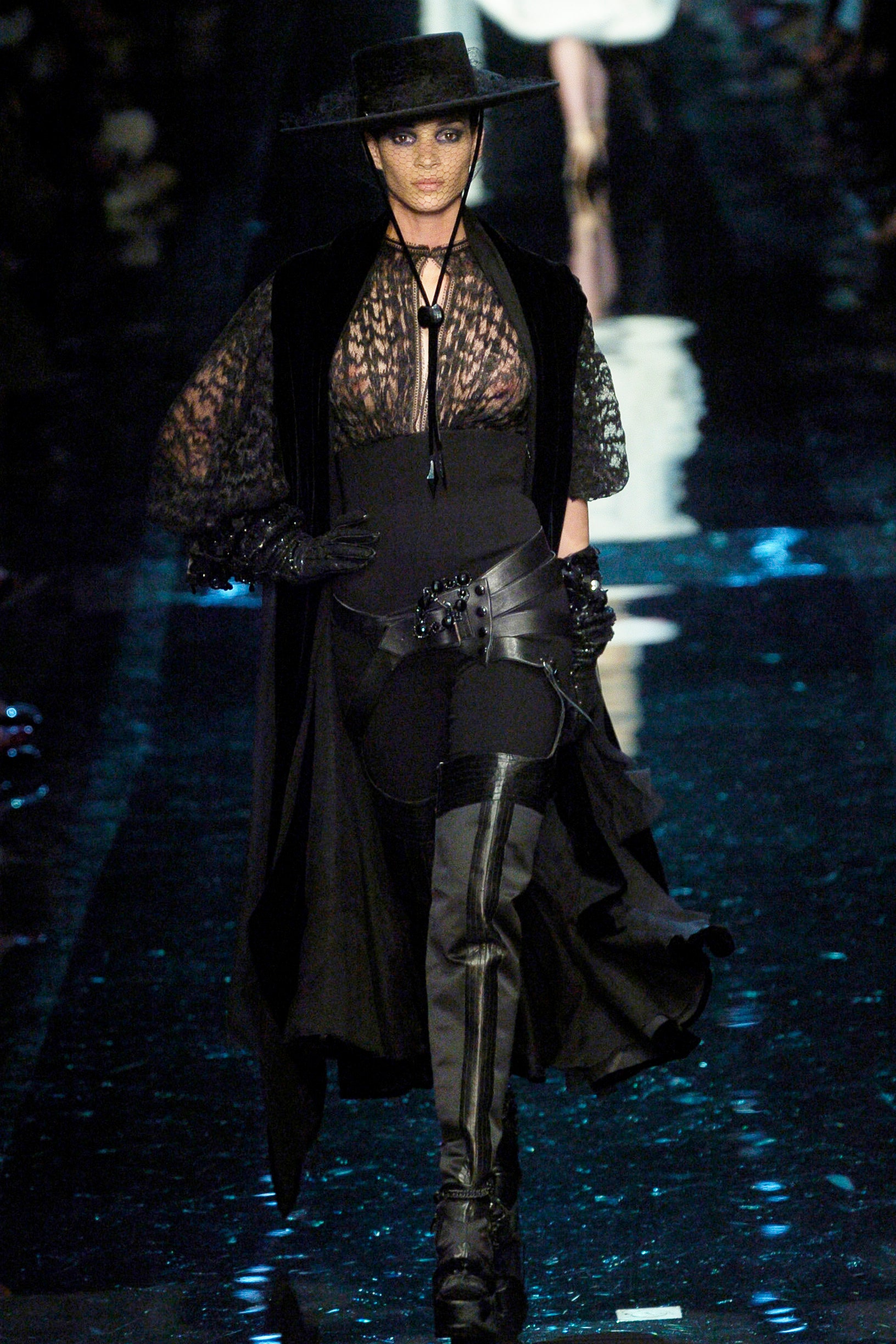 Jean Paul Gaultier F/W 04 Couture Look 23