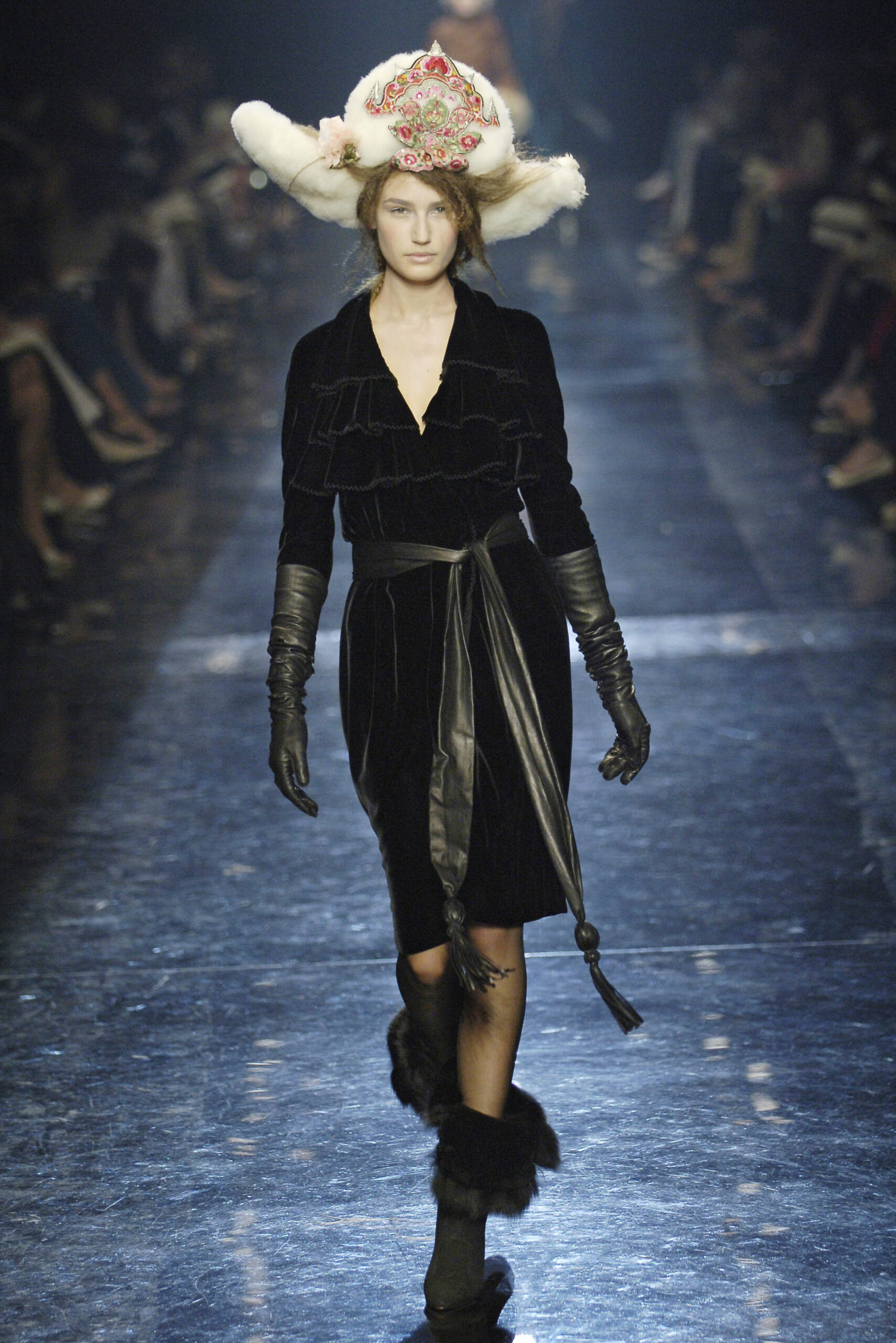 Jean Paul Gaultier F/W 05 Couture Look 19