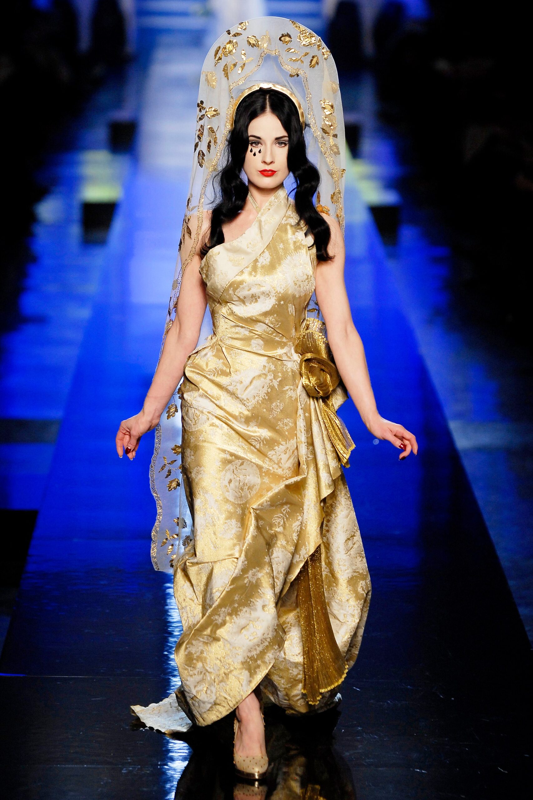 Jean Paul Gaultier S/S 07 Couture Look 35