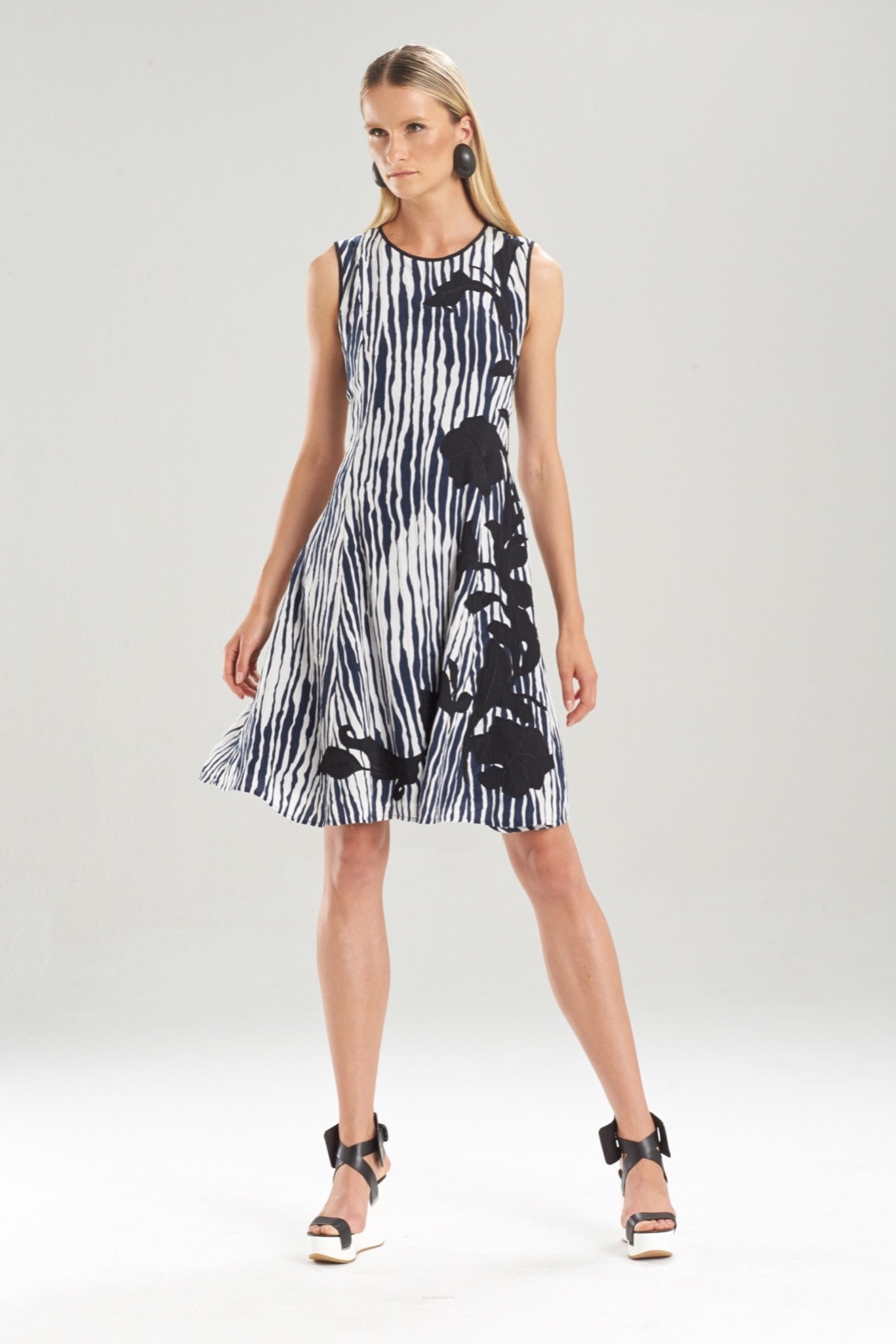 Josie Natori Resort 16 Look 12