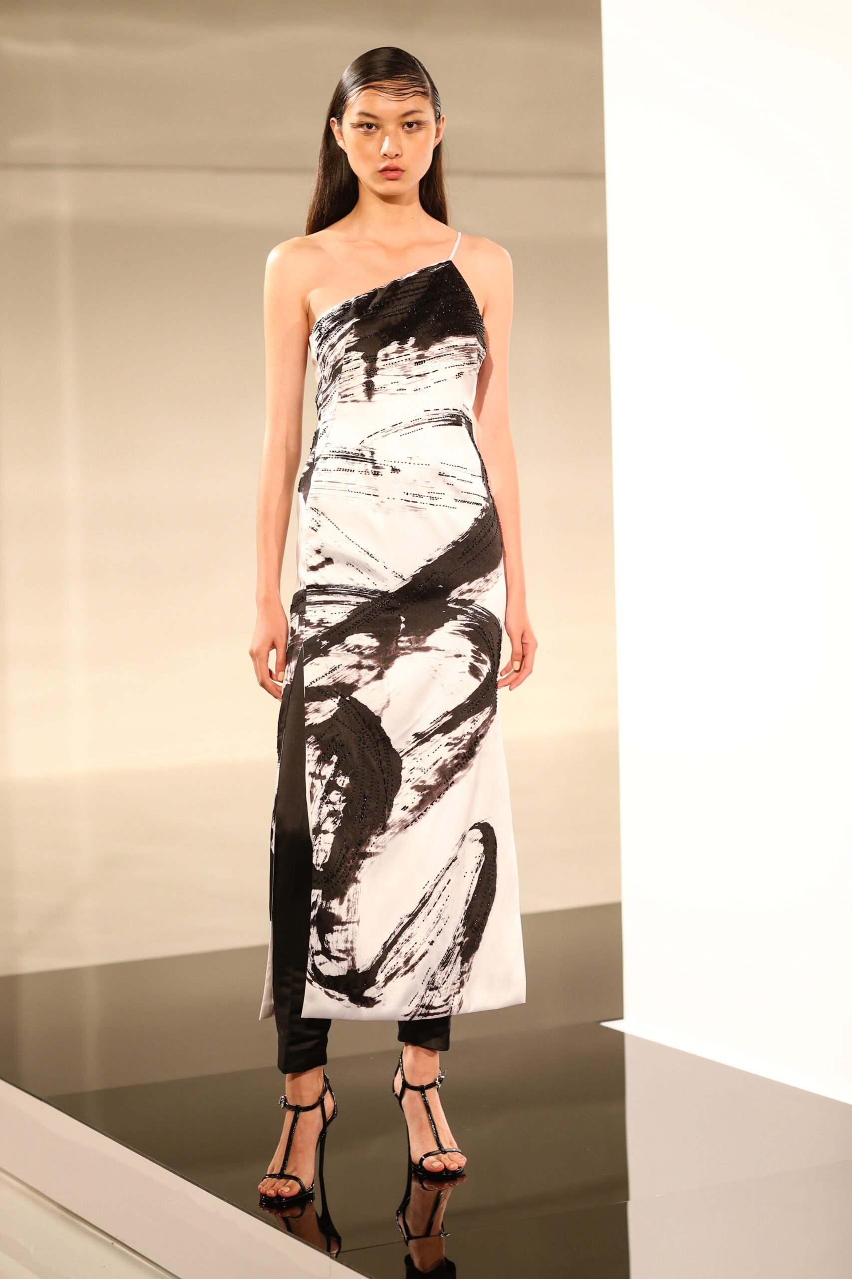 Josie Natori S/S 16 Look 9