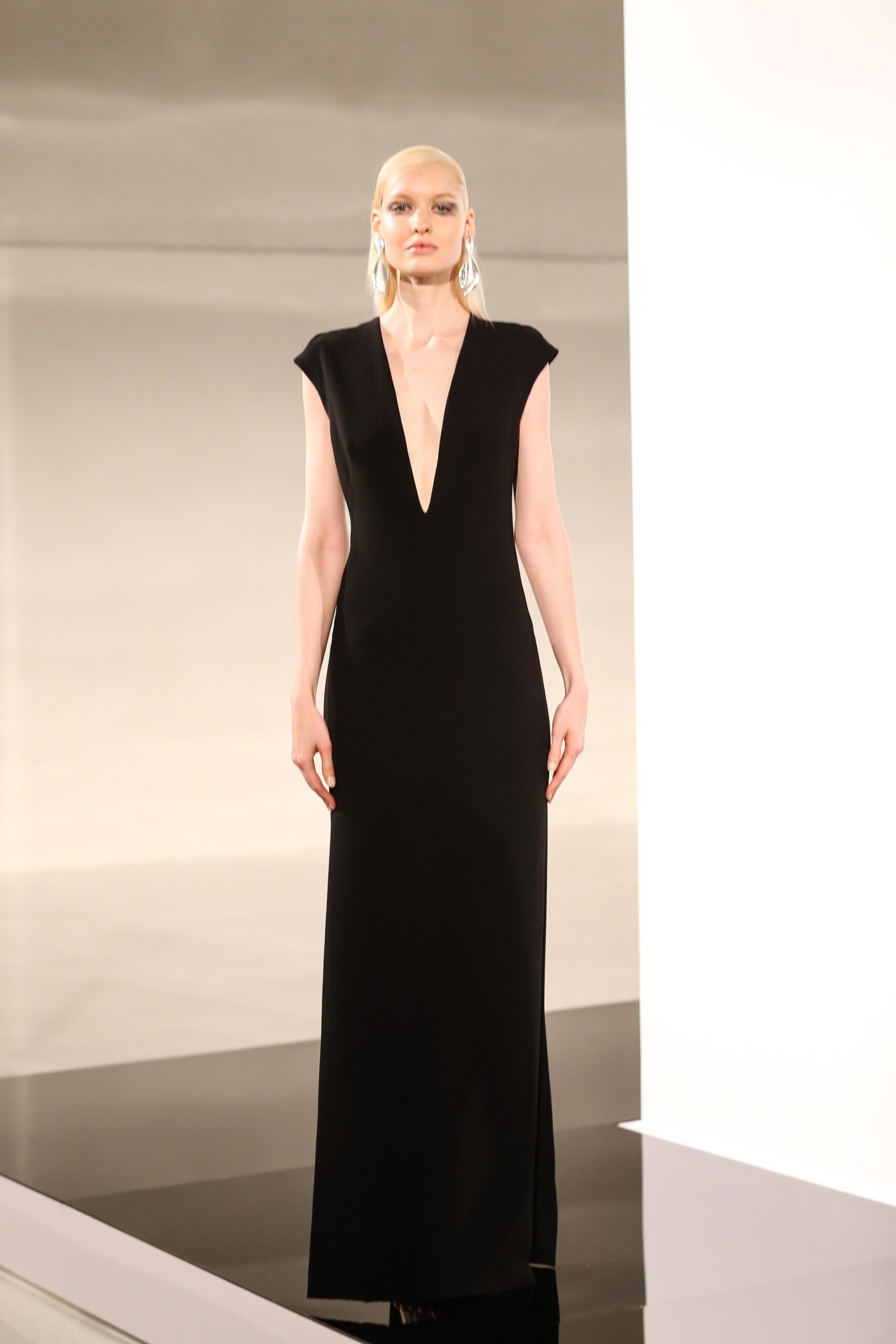 Josie Natori S/S 16 Look 19