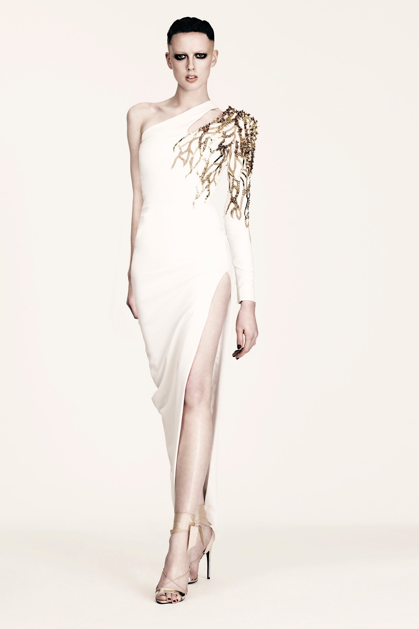 Julien Macdonald Spring 2013 Ready-to-Wear