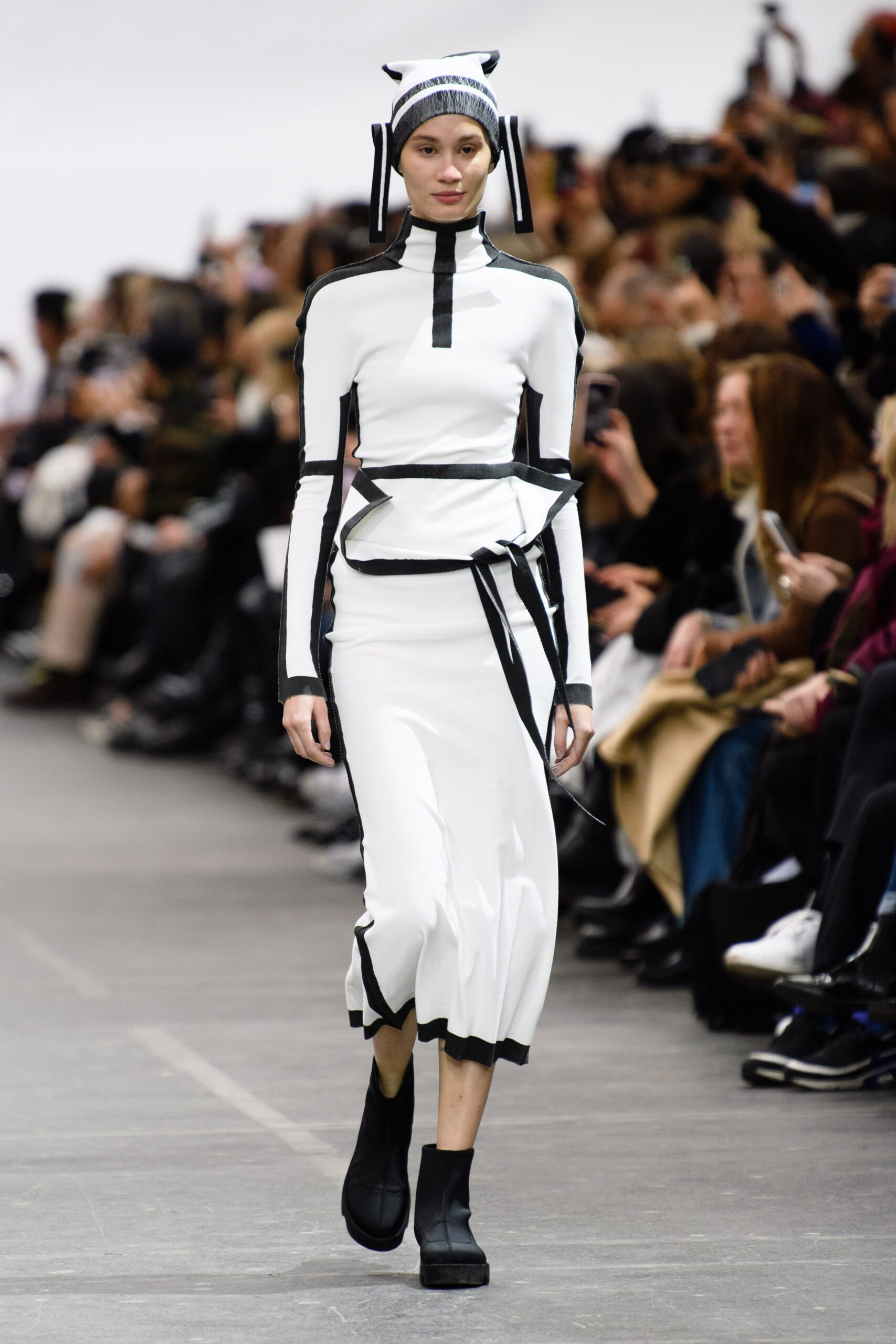 Issey Miyake F/W 20 Look 3