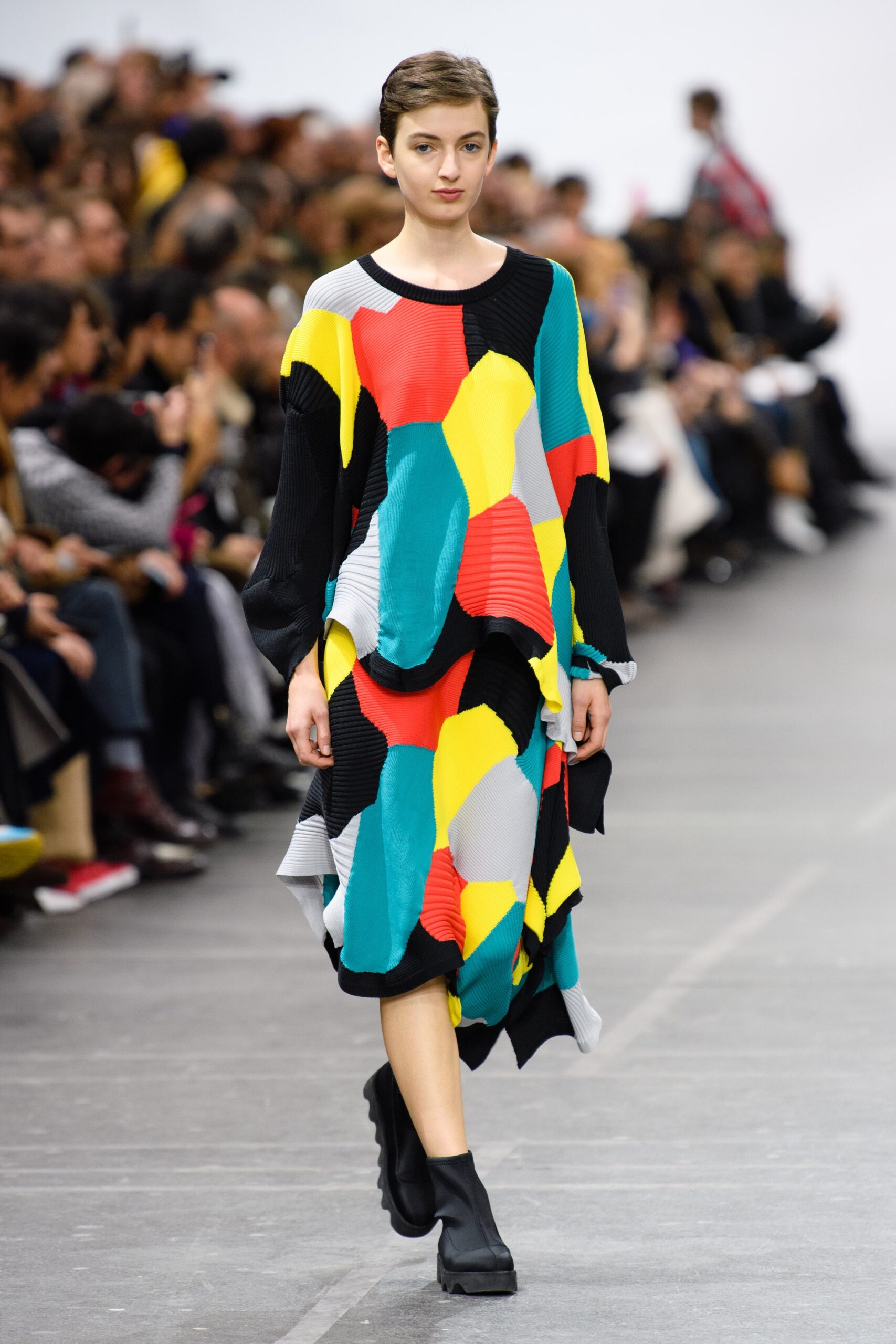 Issey Miyake F/W 20 Look 19