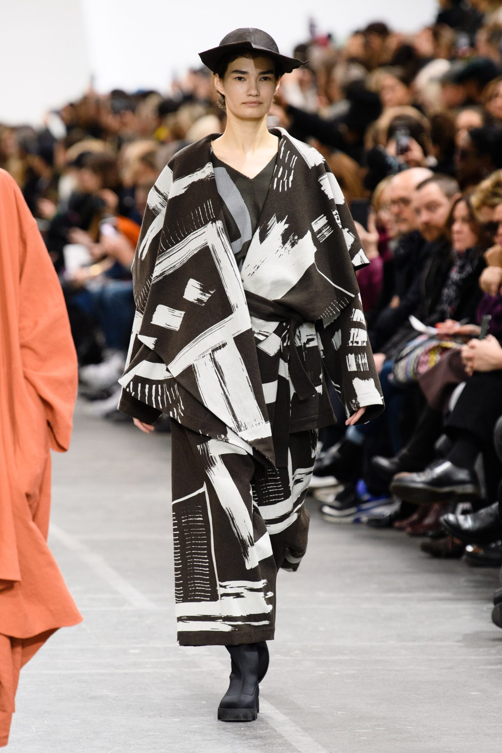 Issey Miyake F/W 20 Look 32
