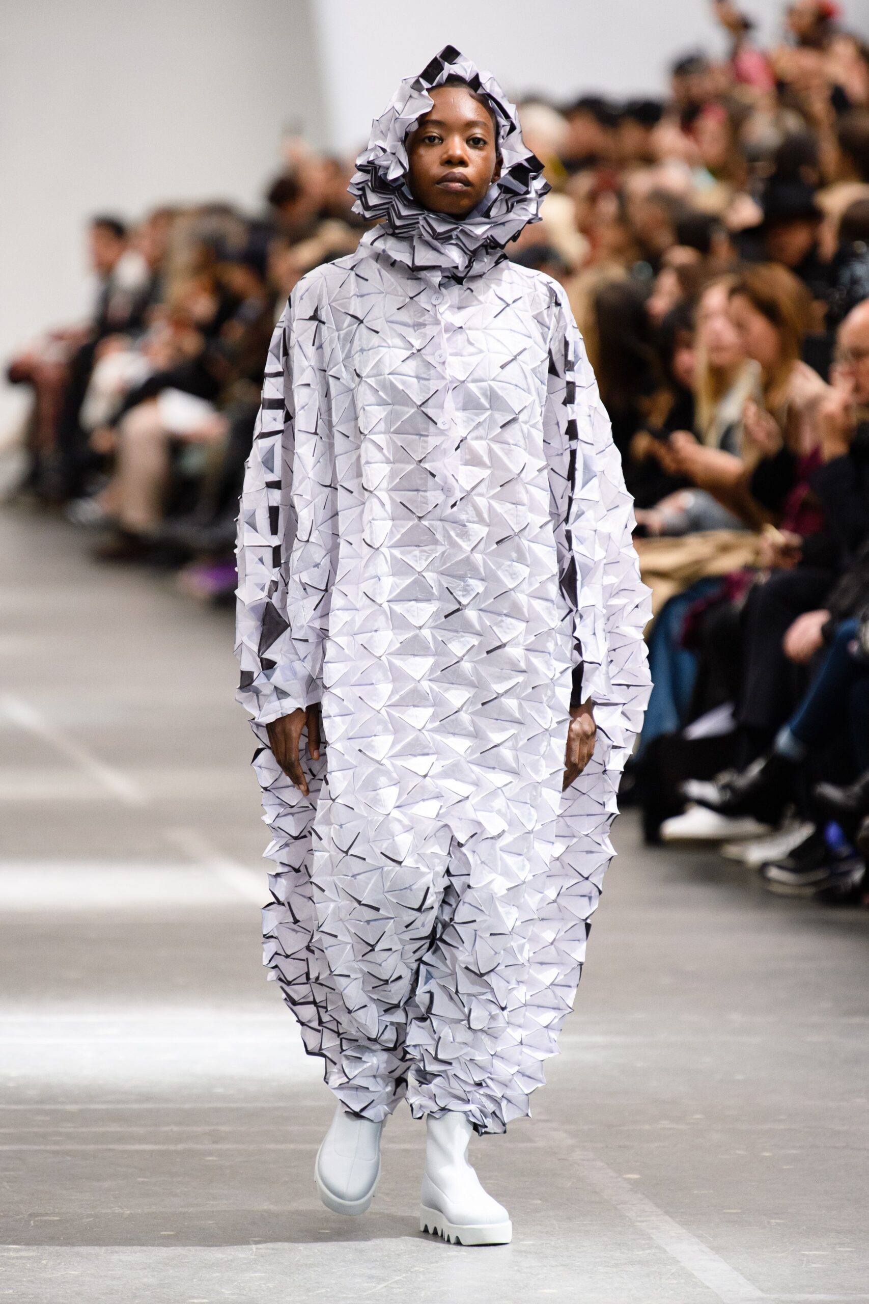 Issey Miyake F/W 20 Look 44