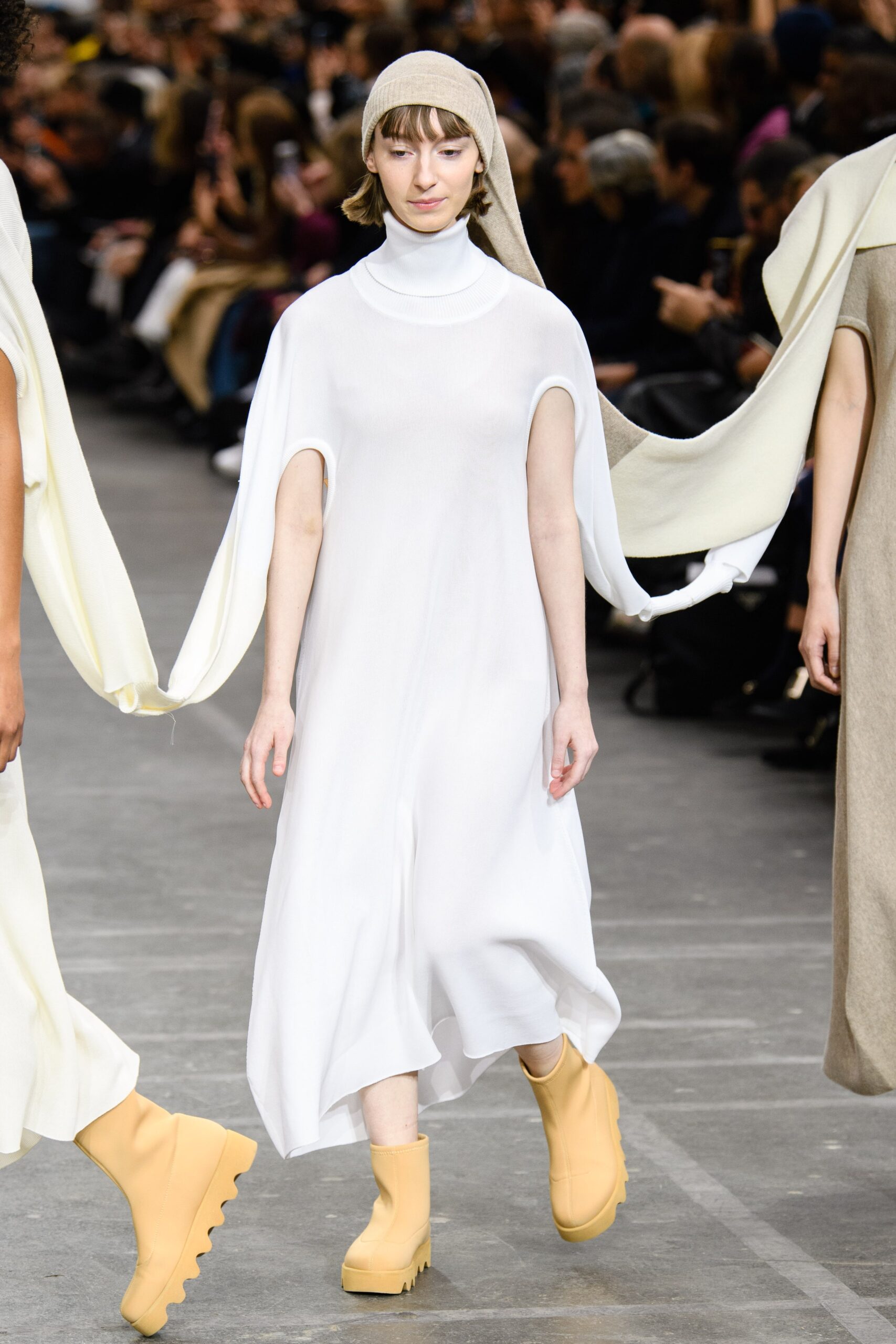 Issey Miyake F/W 20 Look 50