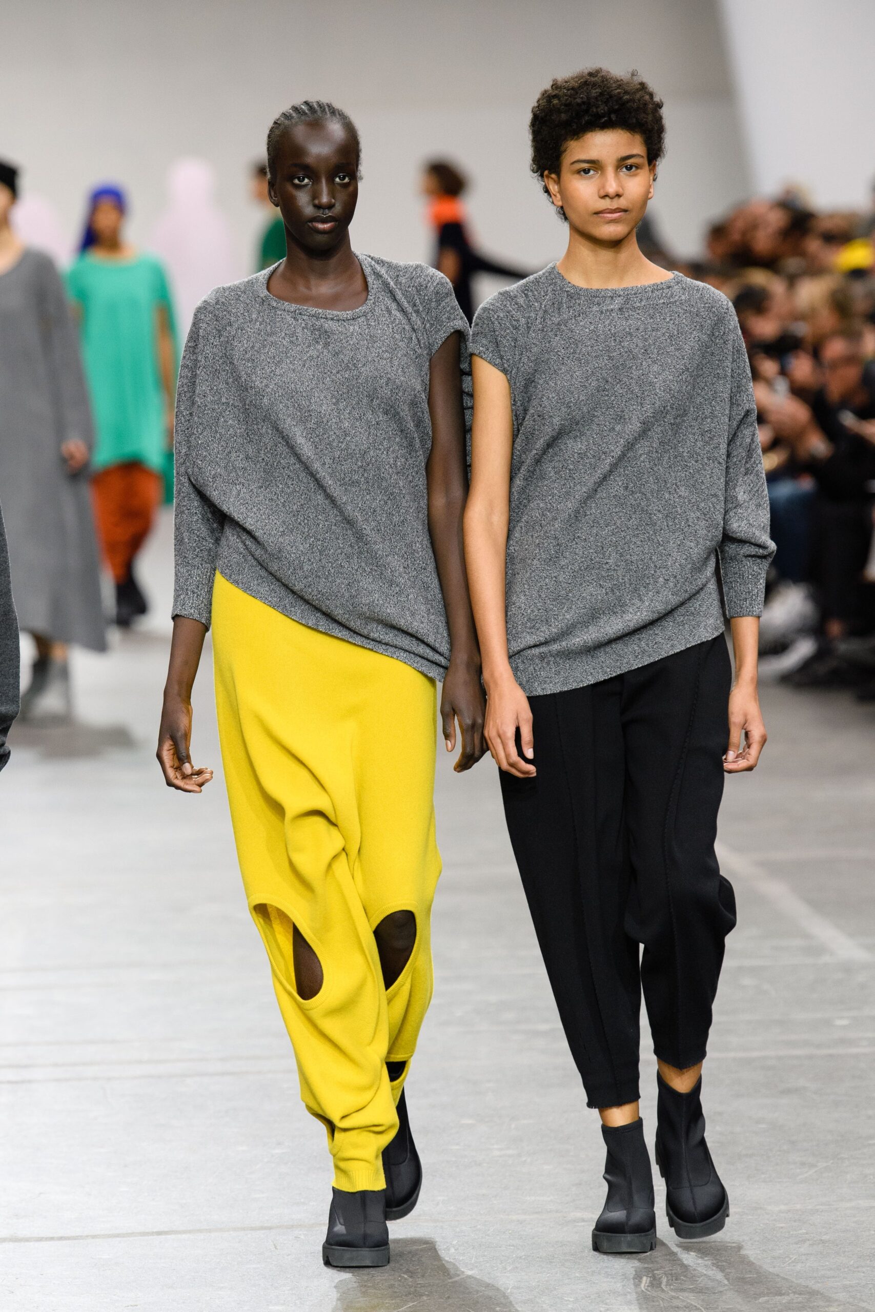 Issey Miyake F/W 20 Look 60