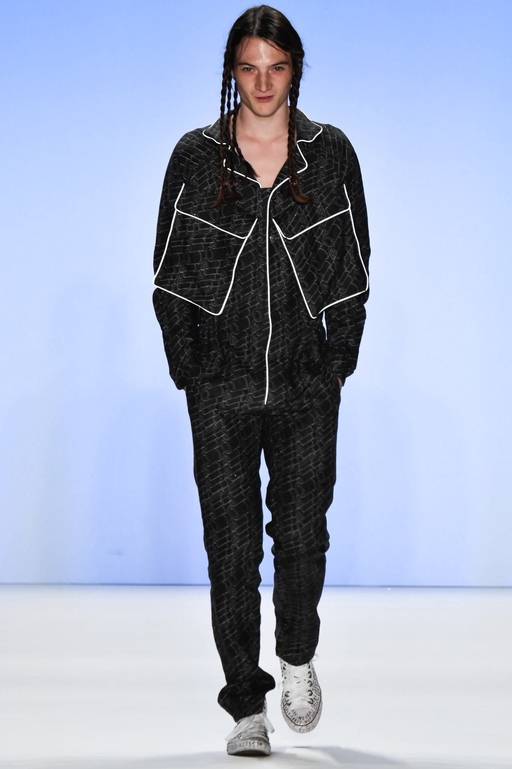 Julian Zigerli Berlin S/S 17 Look 12