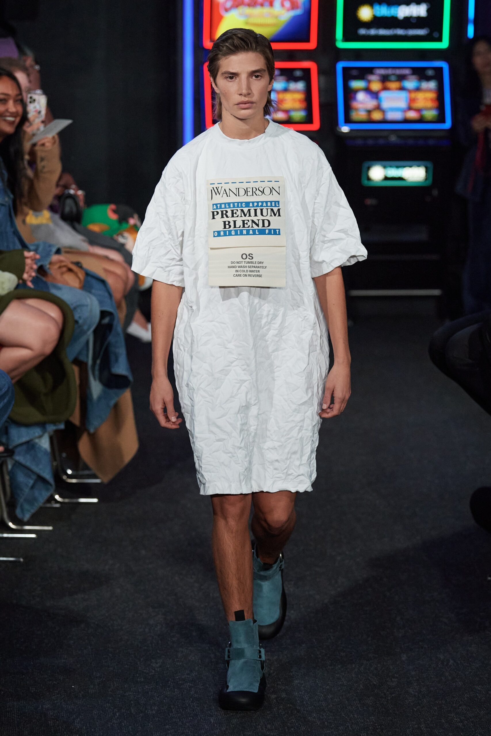 JW Anderson S/S 23 Look 1