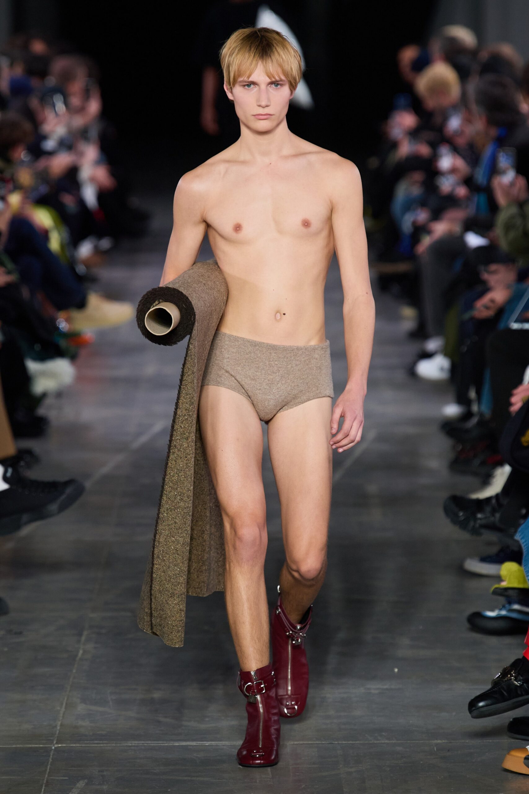 JW Anderson F/W 23 Look 2
