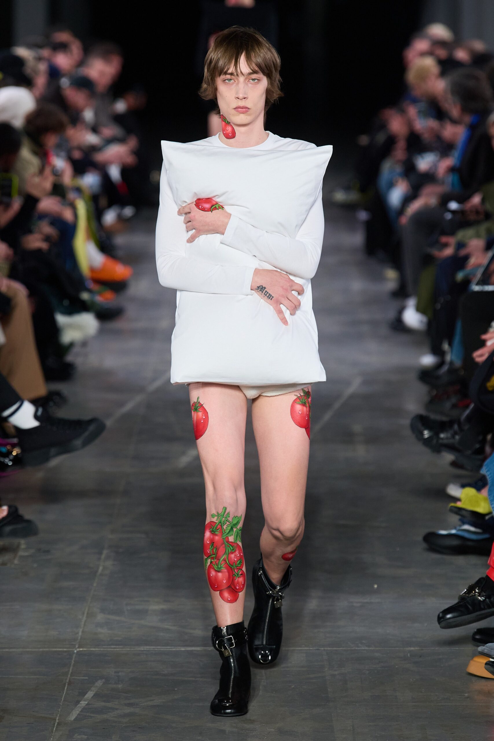 JW Anderson F/W 23 Look 4