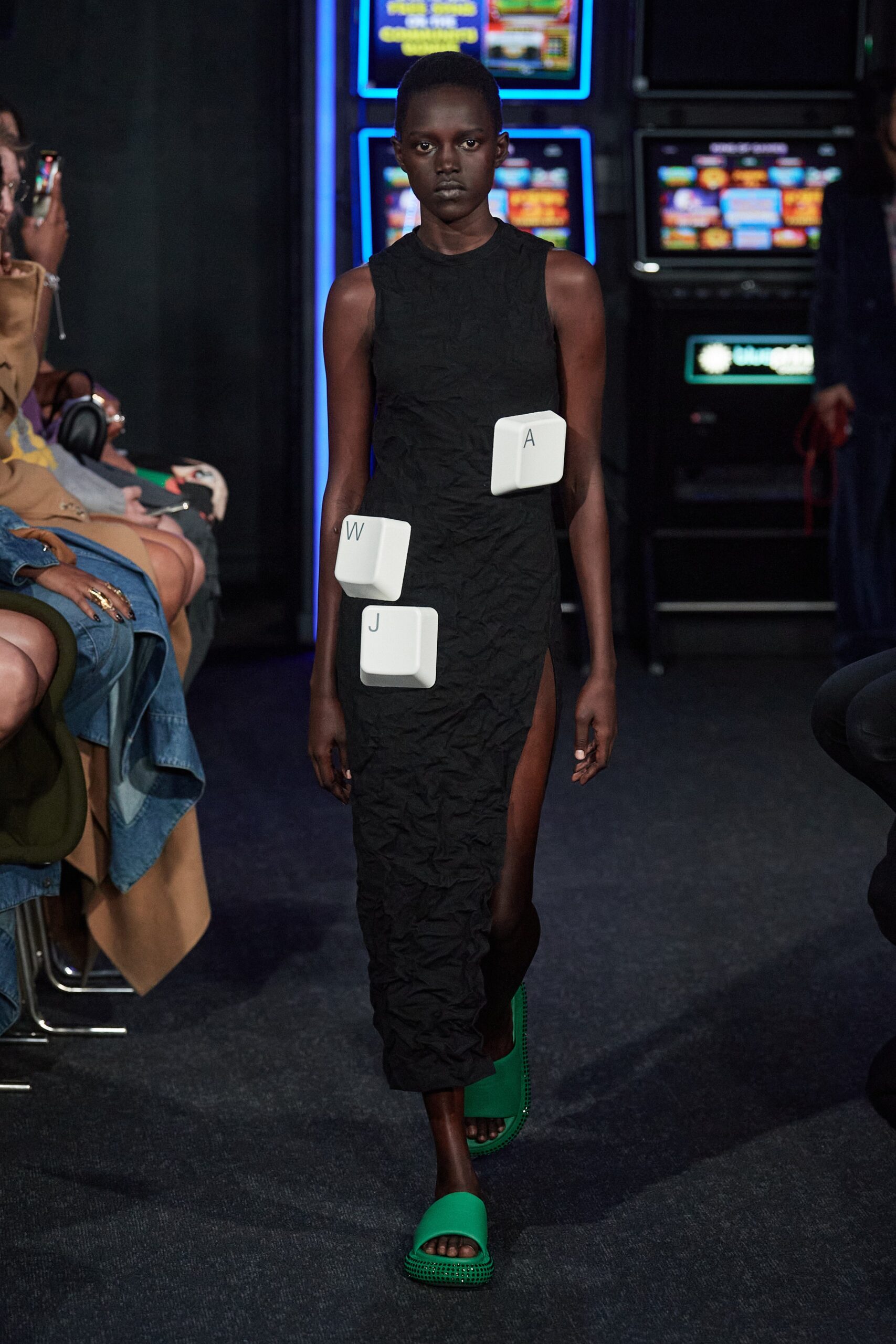 JW Anderson S/S 23 Look 6