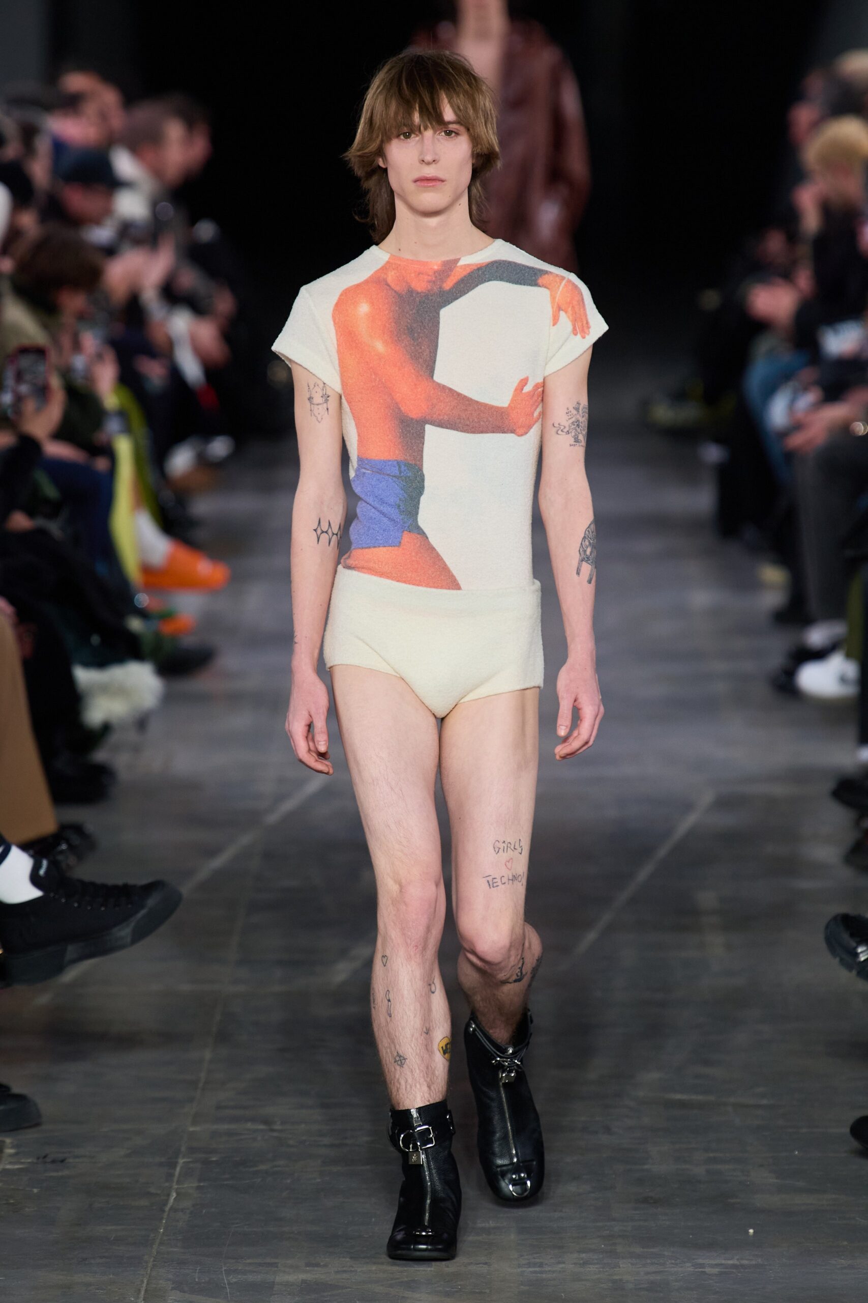 JW Anderson F/W 23 Look 7