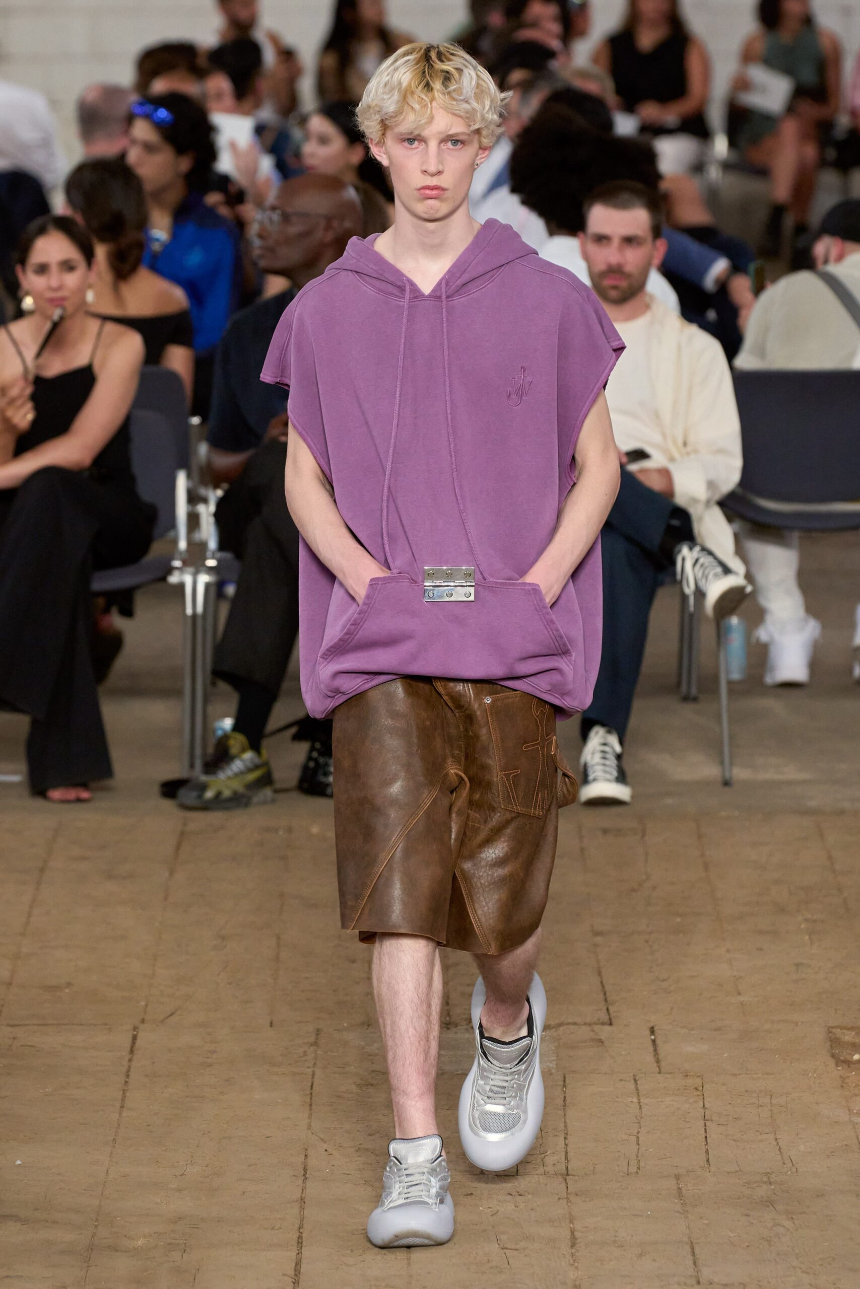 JW Anderson Resort 23 Look 9
