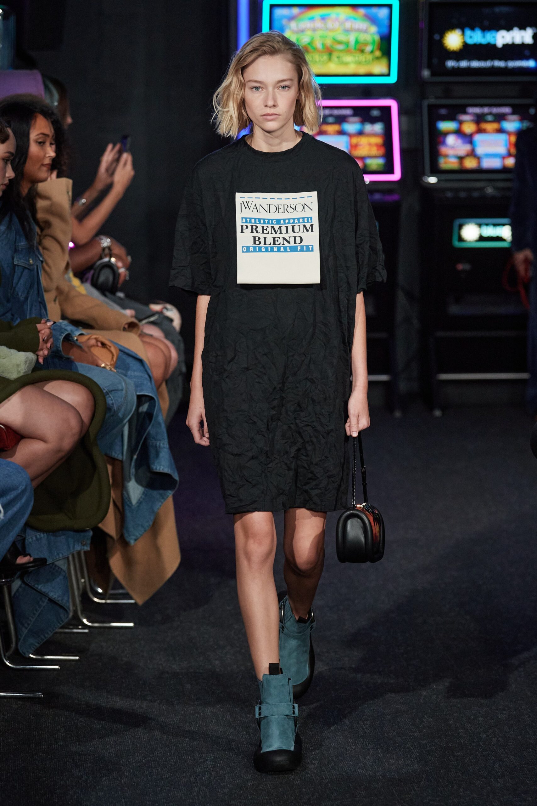 JW Anderson S/S 23 Look 10