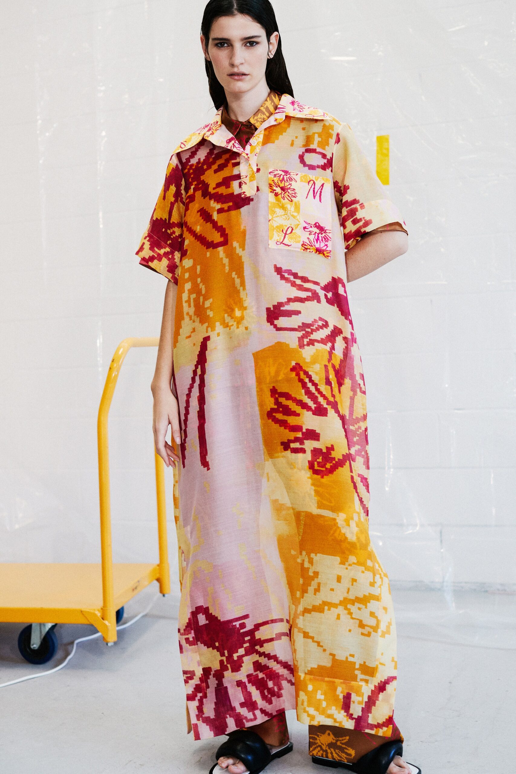 Lee Mathews Resort 22 Look 10