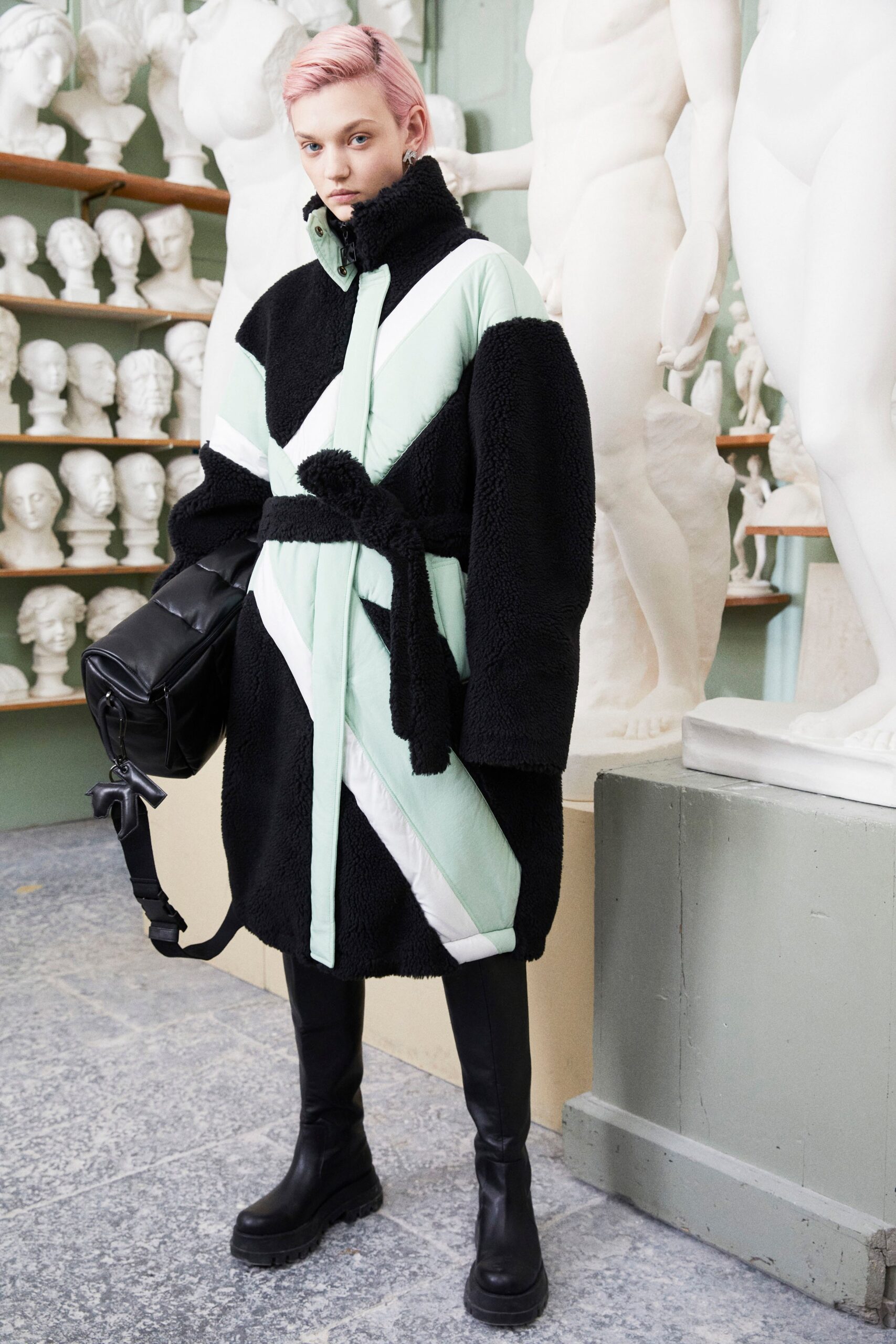 K Krizia F/W 22 Look 13