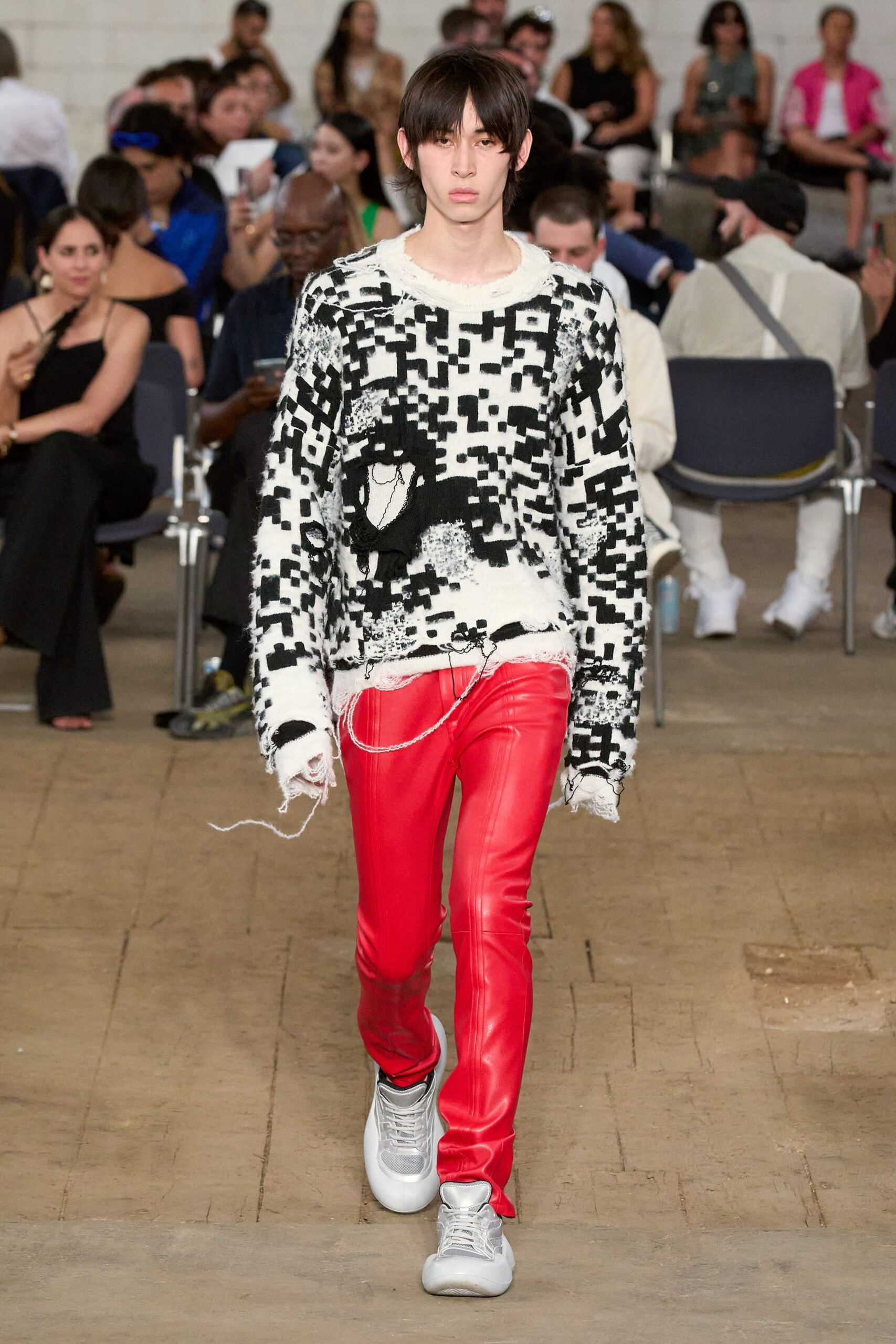 JW Anderson Resort 23 Look 14