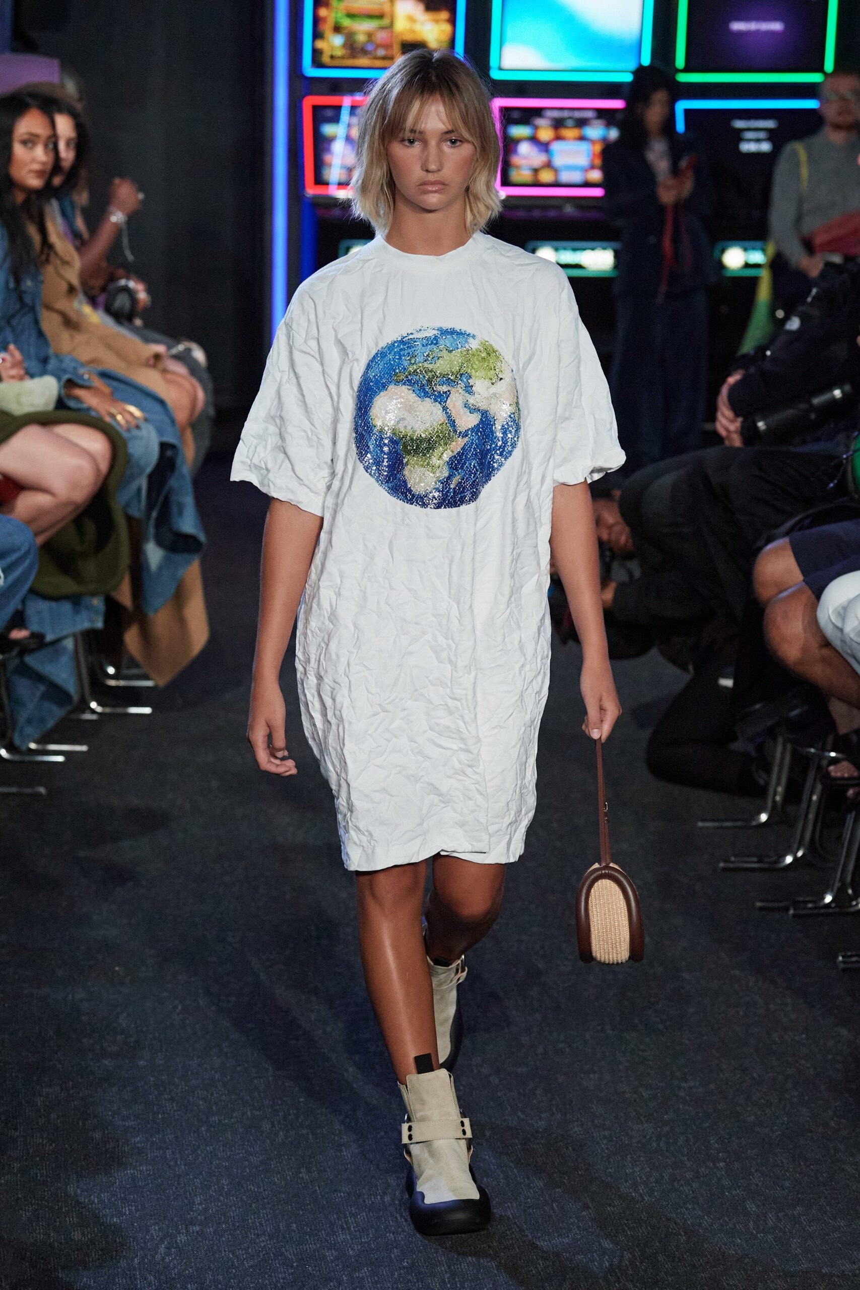 JW Anderson S/S 23 Look 14