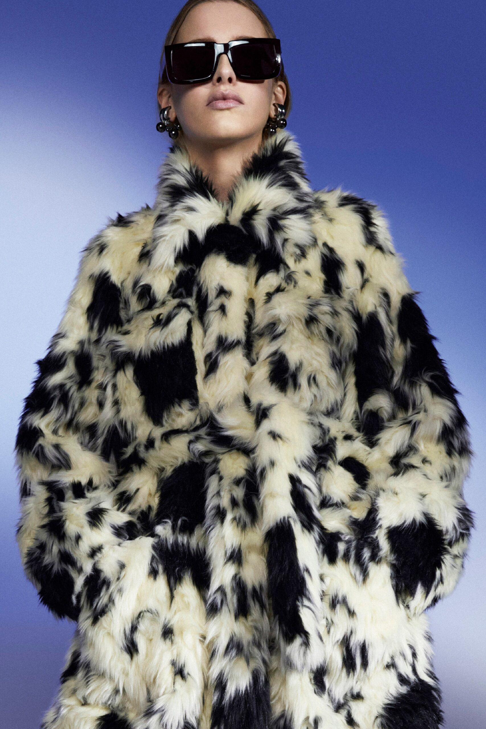 K Krizia F/W 23 Look 15