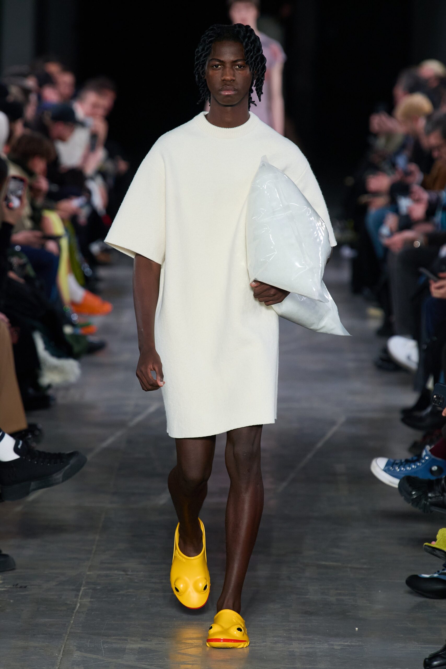 JW Anderson F/W 23 Look 18