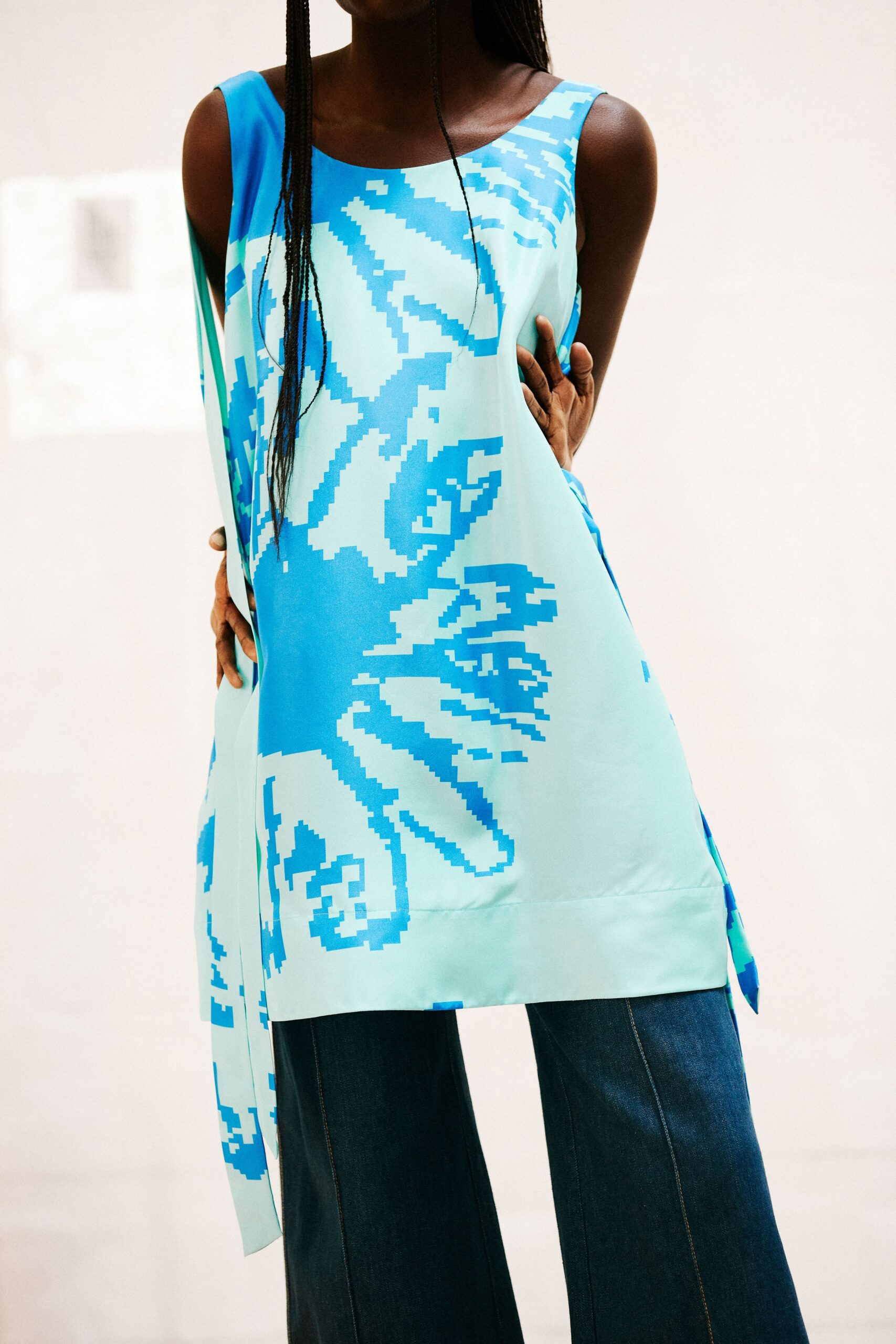 Lee Mathews Resort 22 Look 23