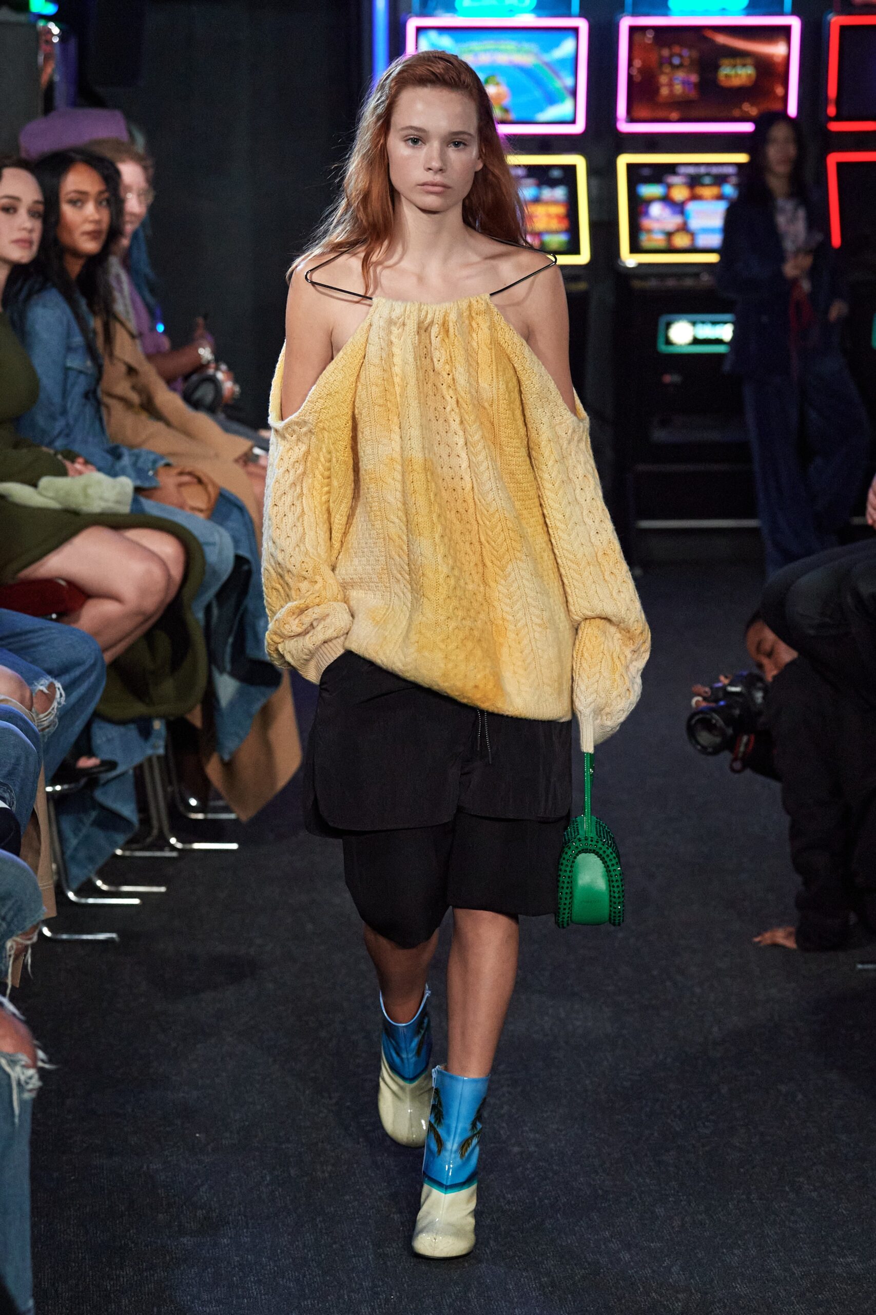 JW Anderson S/S 23 Look 32
