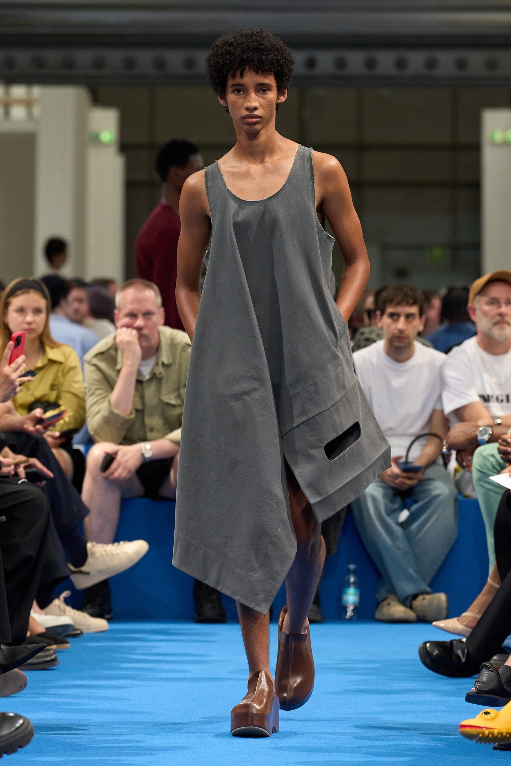 JW Anderson S/S 24 Menswear Look 32