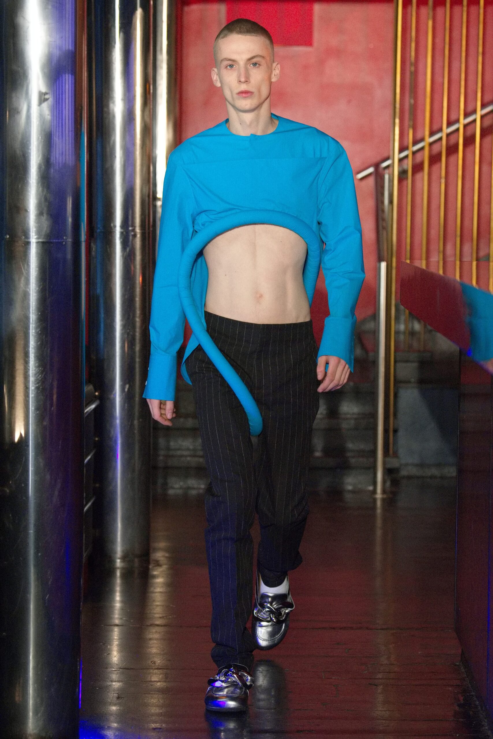 JW Anderson F/W 22 Menswear Look 33