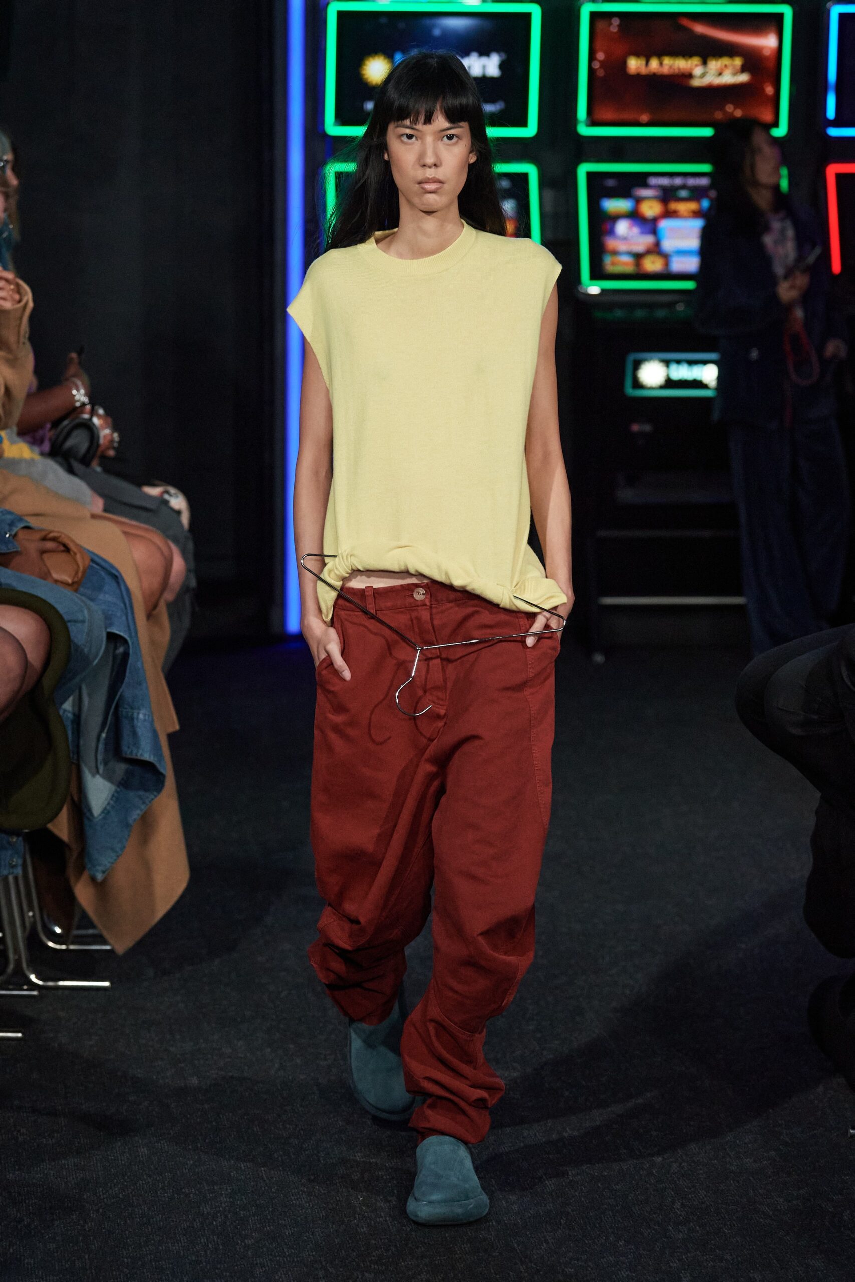 JW Anderson S/S 23 Look 34