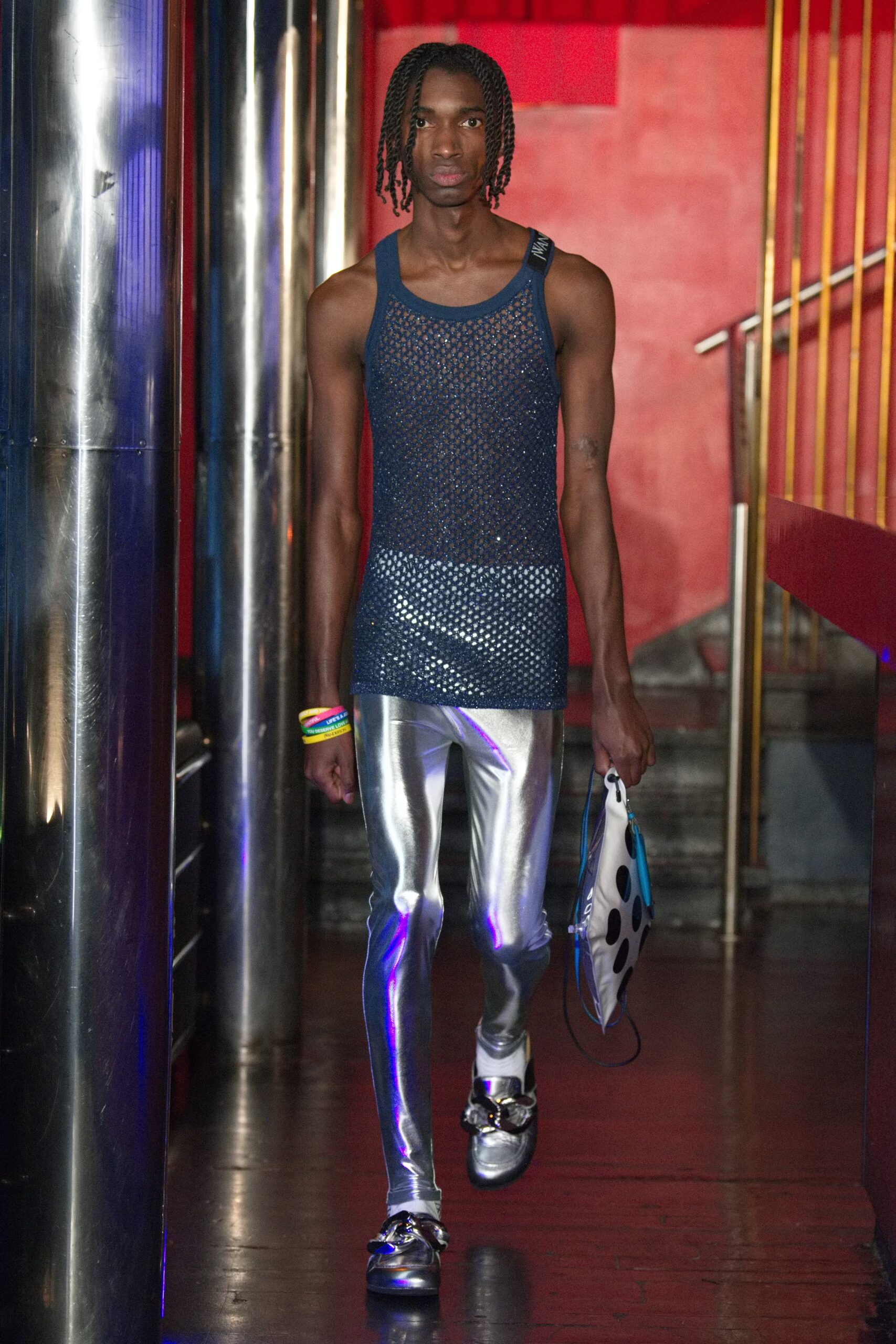 JW Anderson F/W 22 Menswear Look 36