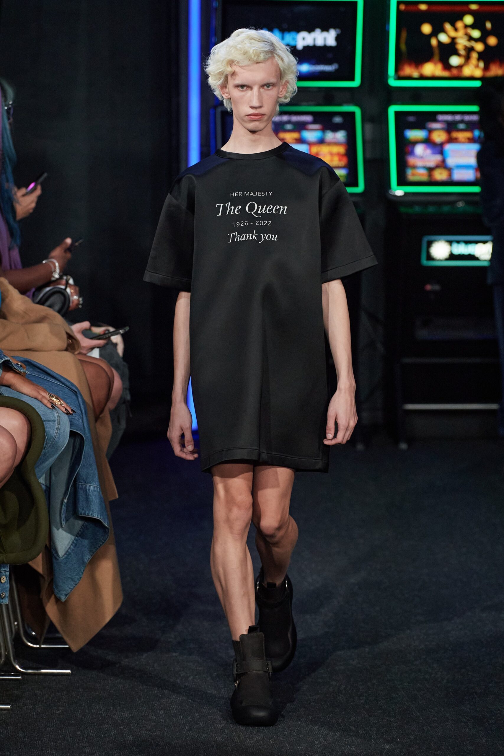 JW Anderson S/S 23 Look 37