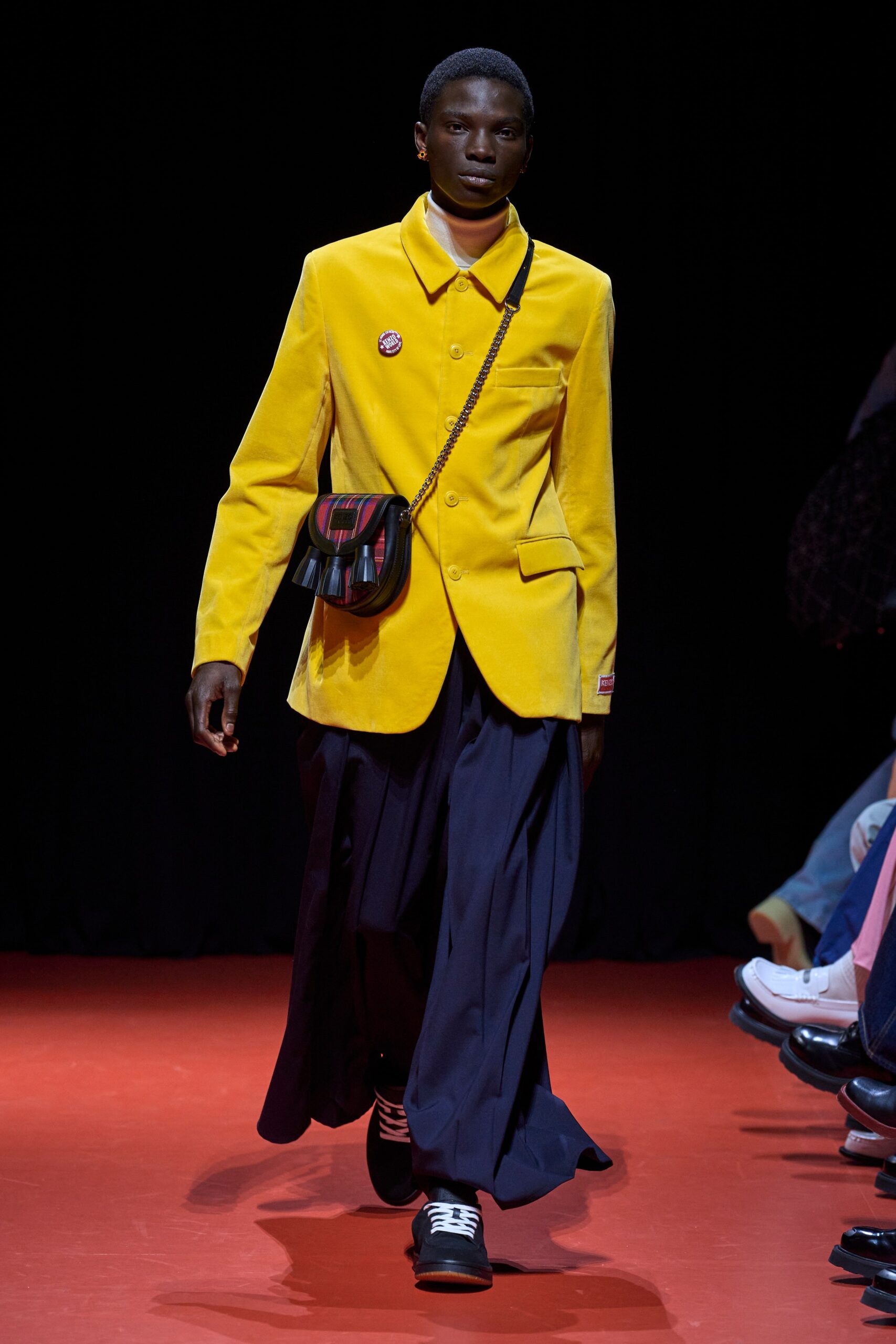 Kenzo F/W 23 Menswear Look 38